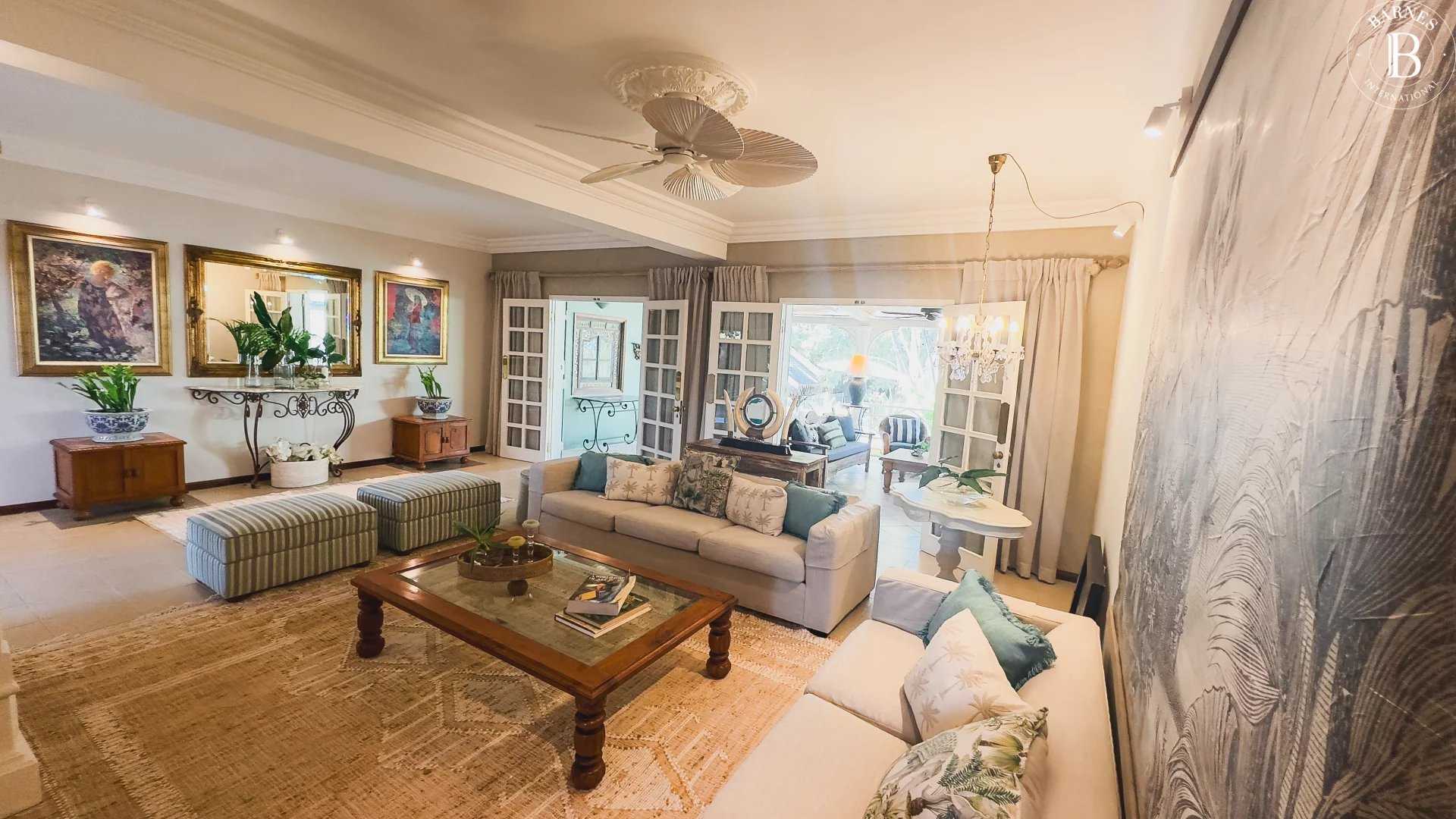 Grand Baie  - Villa 6 Pi&egrave;ces 5 Chambres