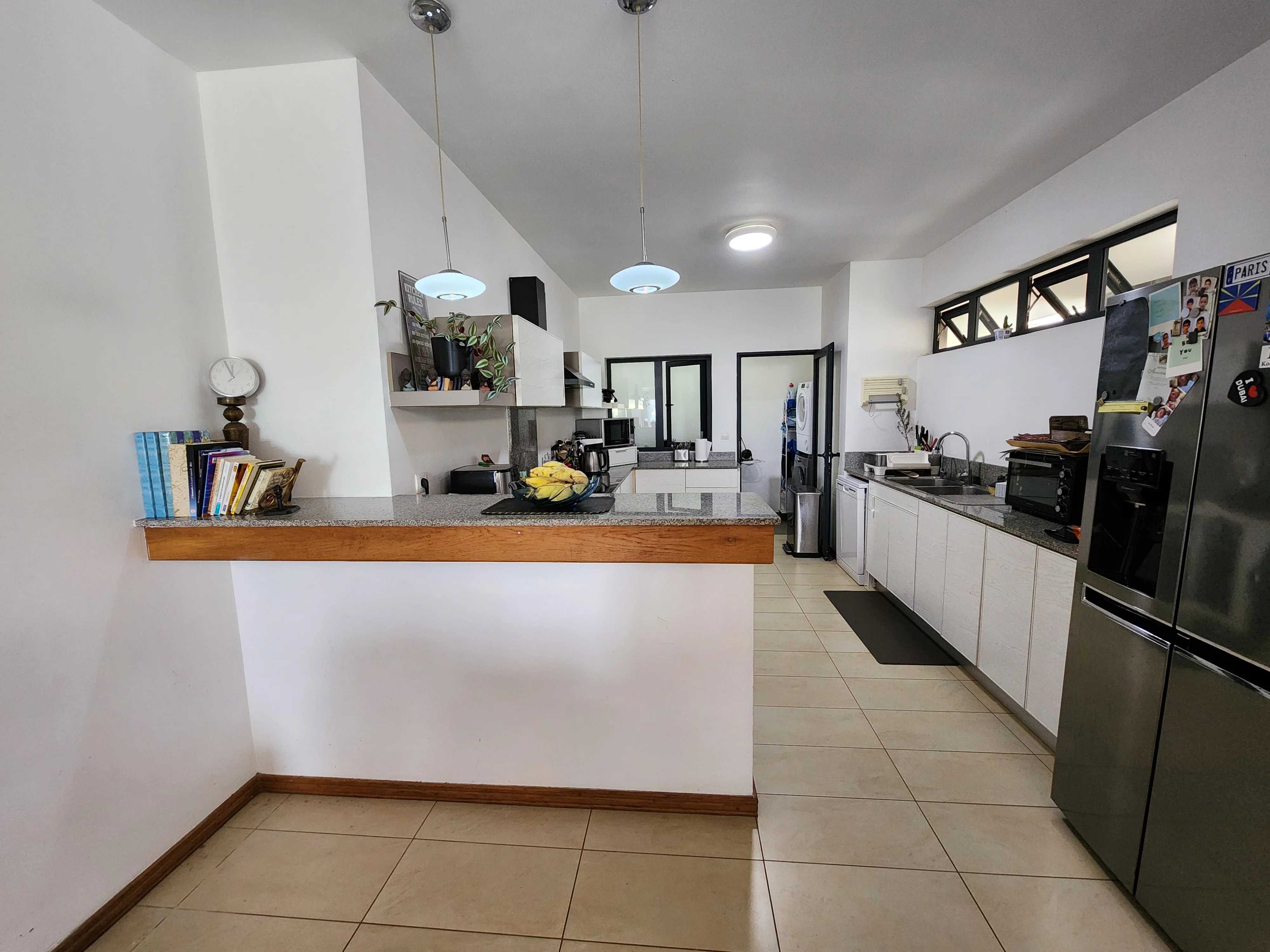 Phoenix  - Piso 4 Cuartos 3 Habitaciones