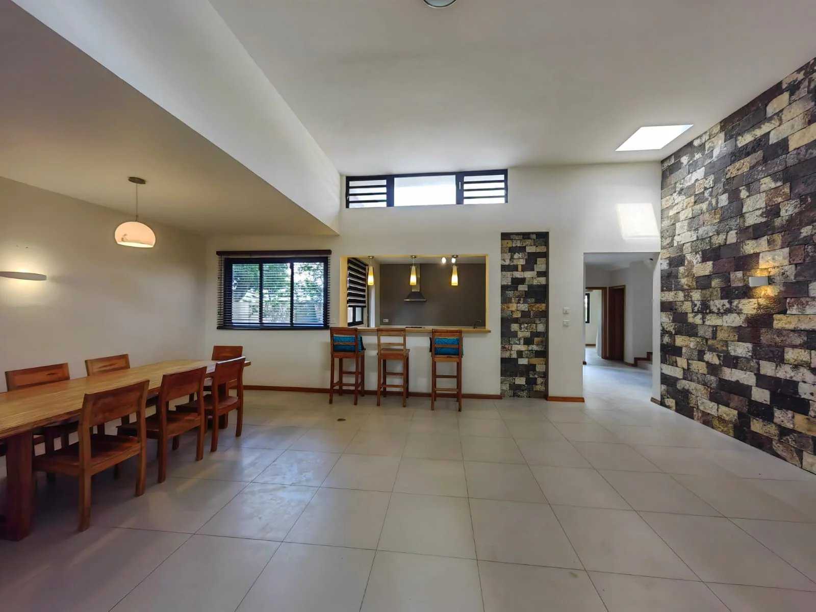 Piton  - Maison 5 Pi&egrave;ces 4 Chambres