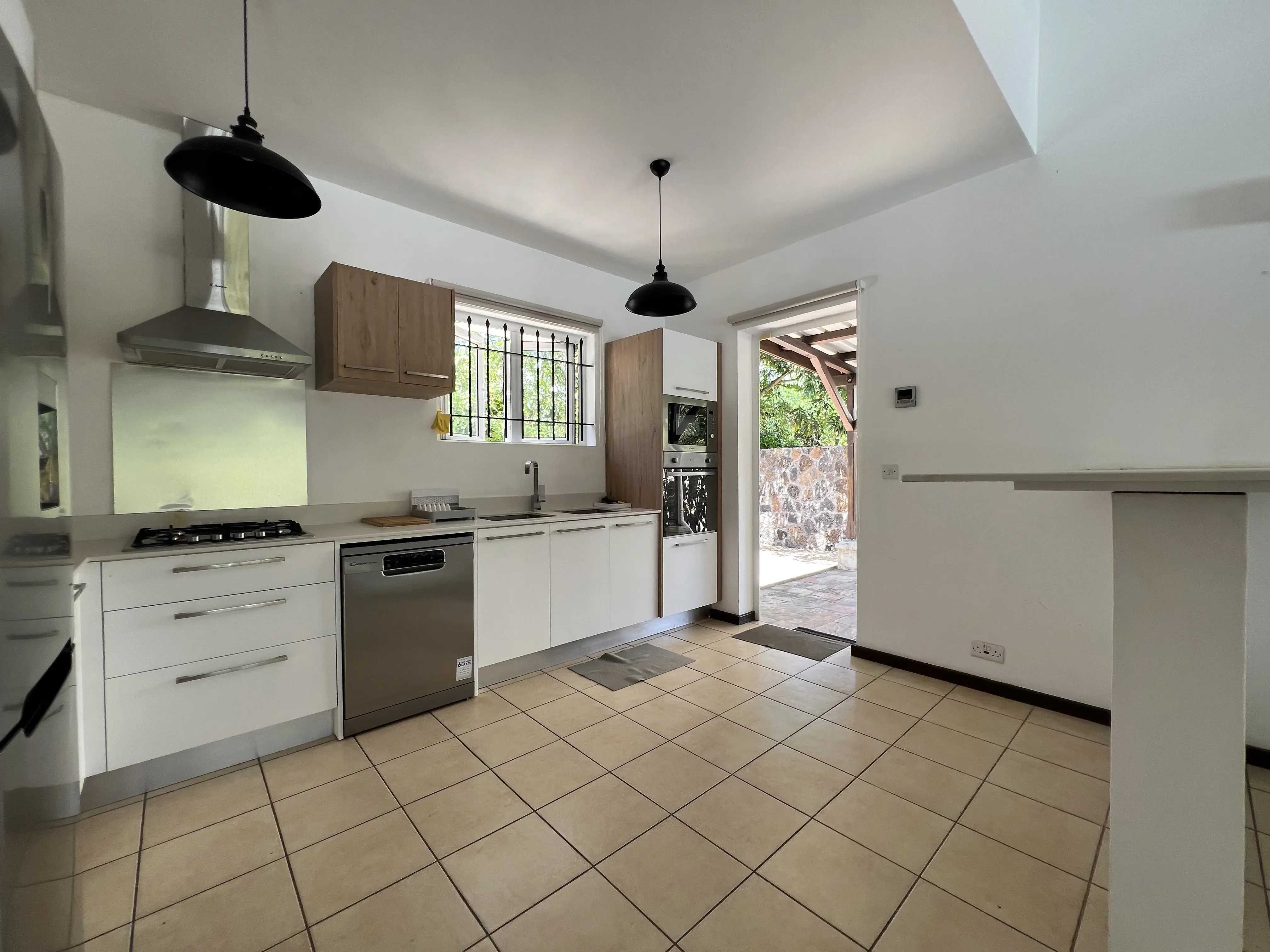 Roches Noires  - Maison 4 Pi&egrave;ces 3 Chambres
