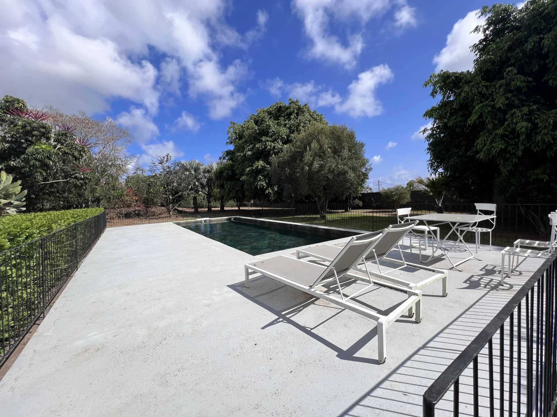 Petit Raffray  - Propriété 6 Pi&egrave;ces 4 Chambres