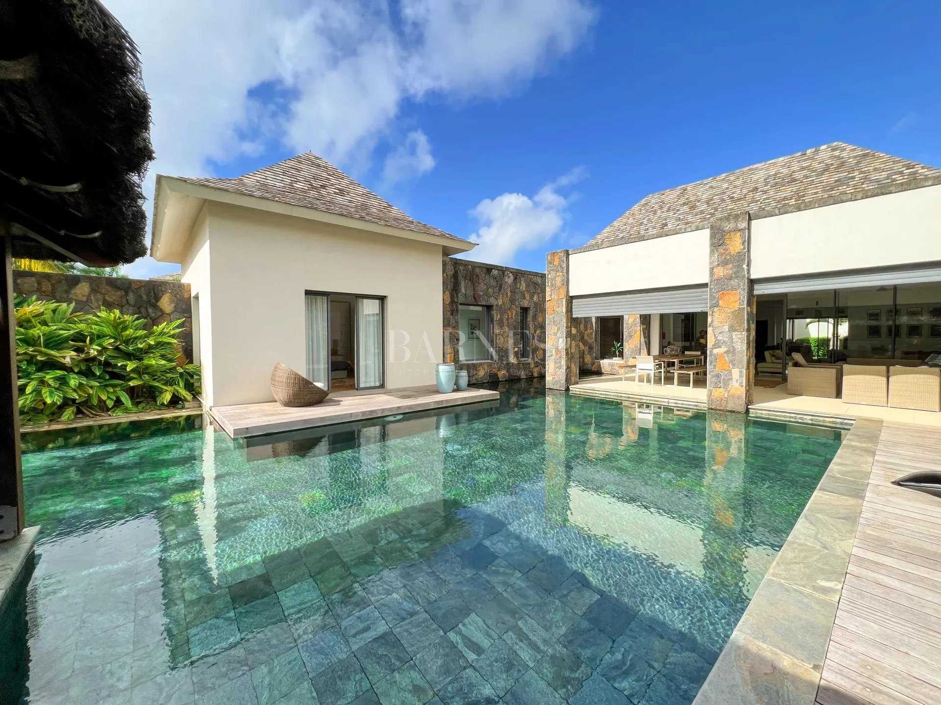 House Grand Baie  -  ref 5621323 (picture 2)