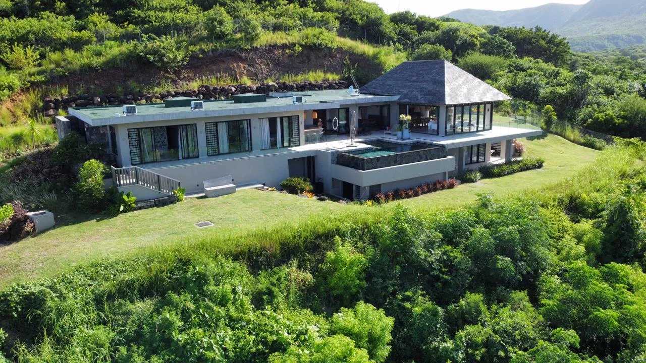 Villa Petite Rivière Noire  -  ref 8141409 (picture 1)
