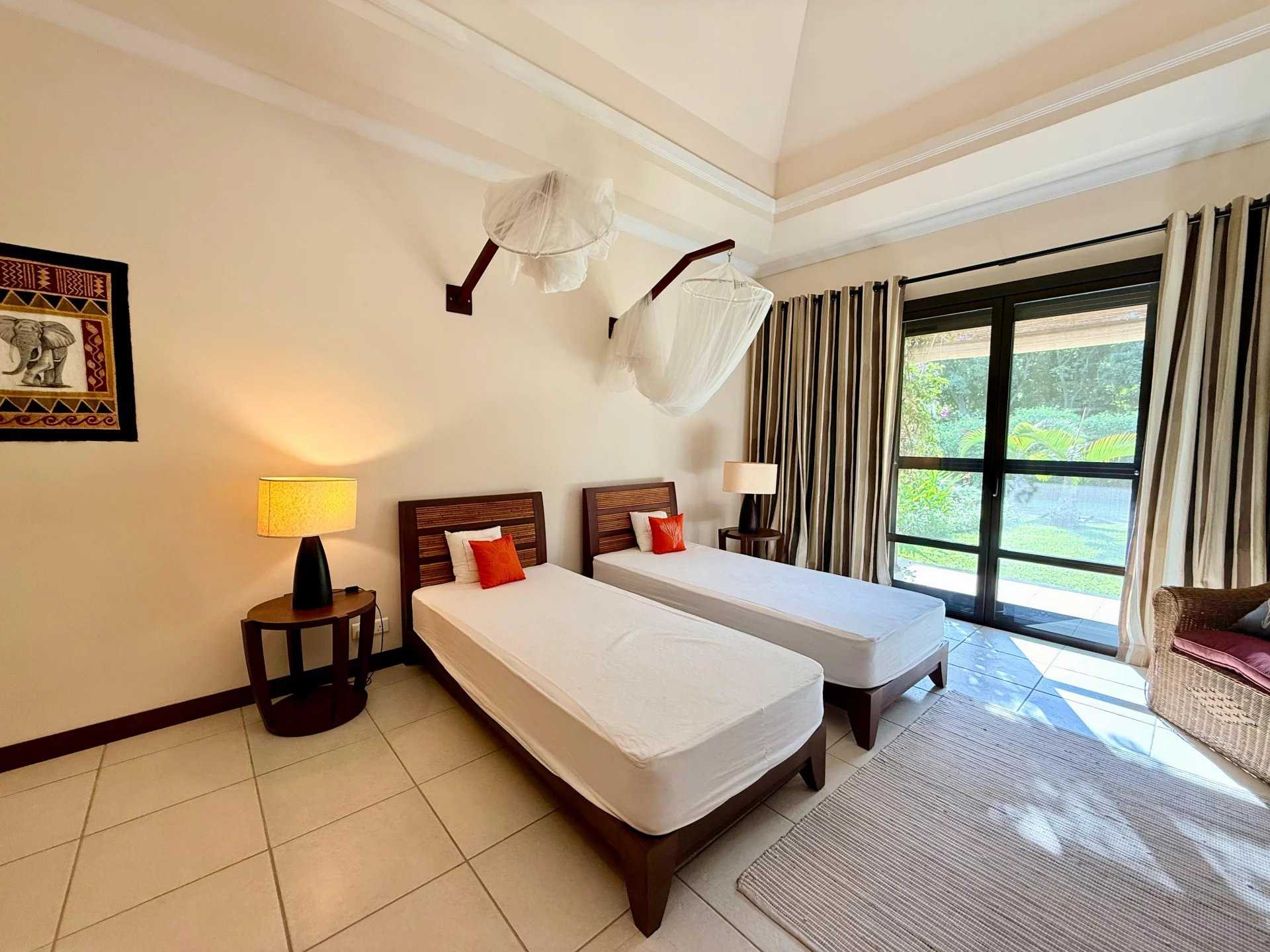 Villa Tamarin  -  ref 85787136 (picture 3)