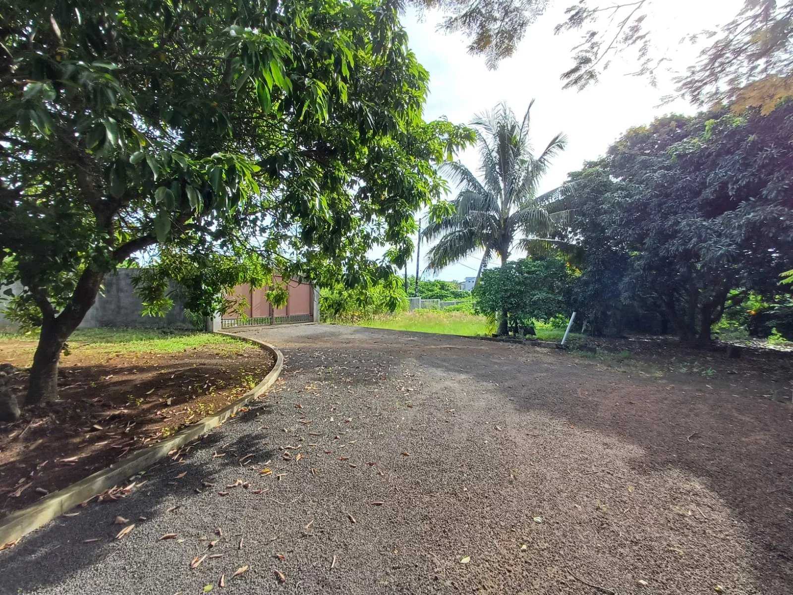 Plot of land Grand Baie  -  ref 84546016 (picture 1)