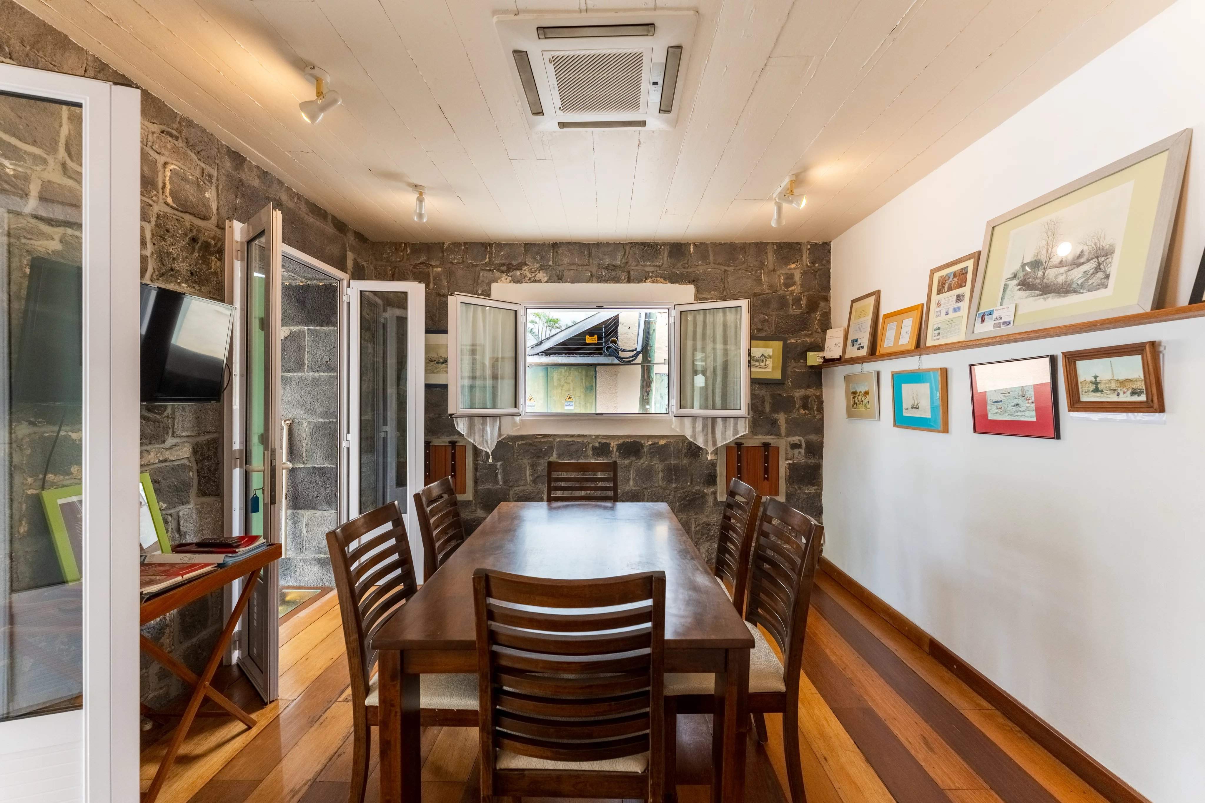 Port Louis  - Maison 7 Pi&egrave;ces 2 Chambres - picture 11