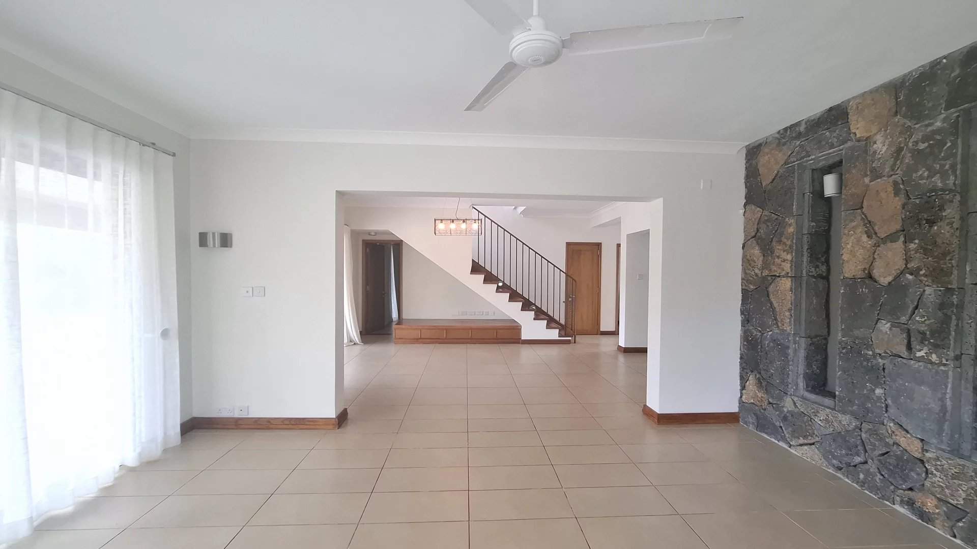 Rivière Noire  - Villa 7 Pi&egrave;ces 6 Chambres - picture 7