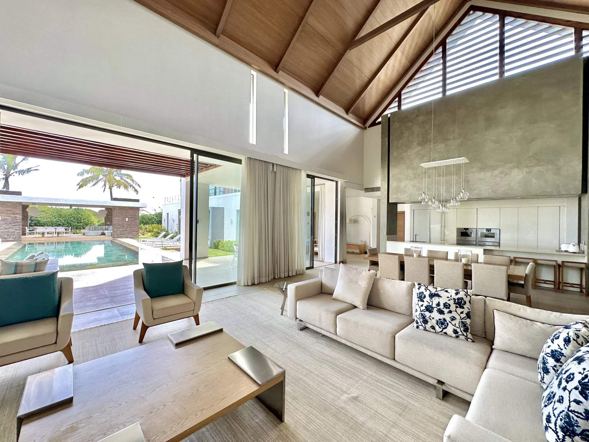 Grand Baie  - Villa 7 Pi&egrave;ces 5 Chambres - picture 3