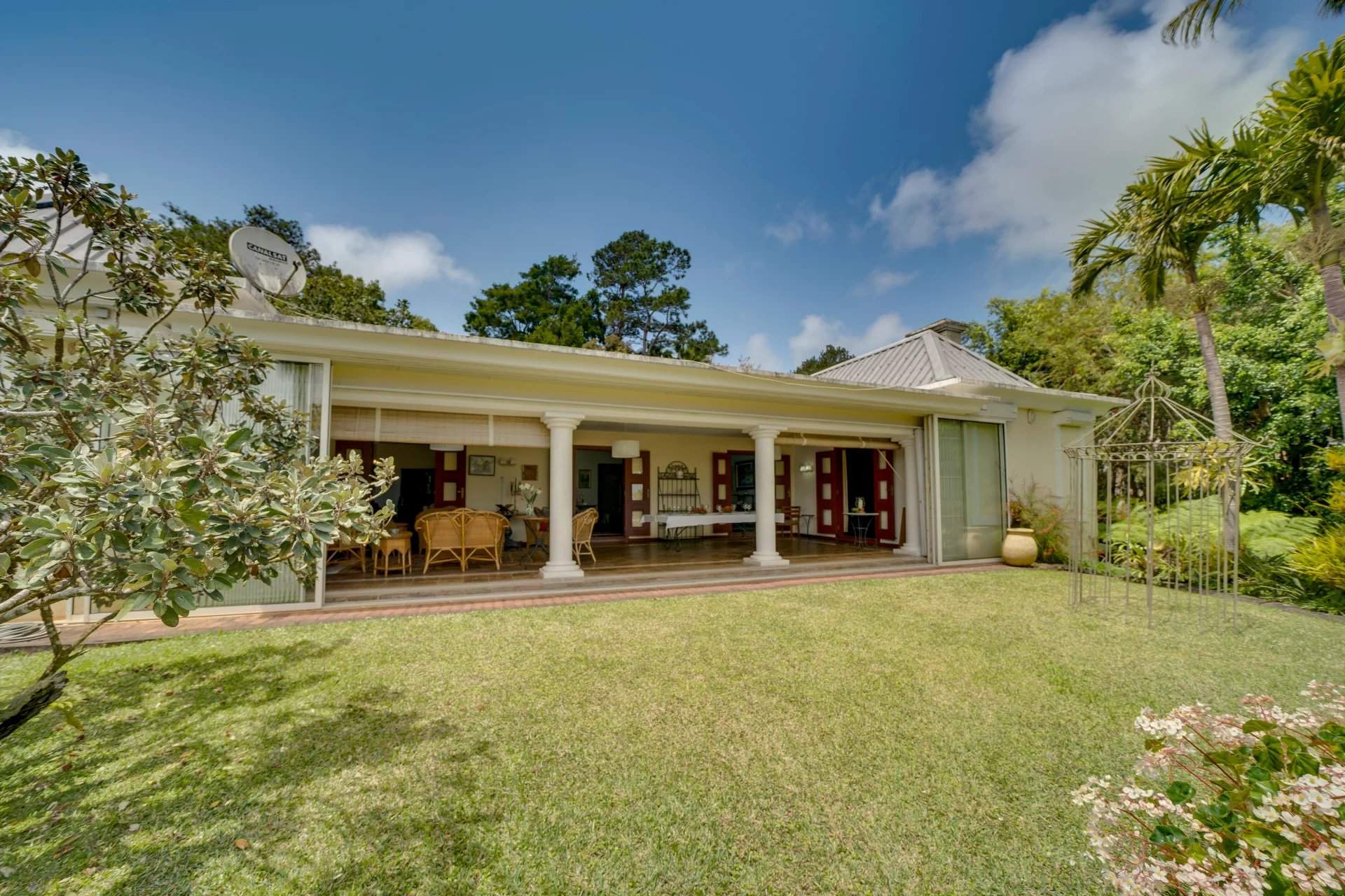 House for sale 3 Bedrooms 7320 sq ft Floréal CENTREEST (Moka et