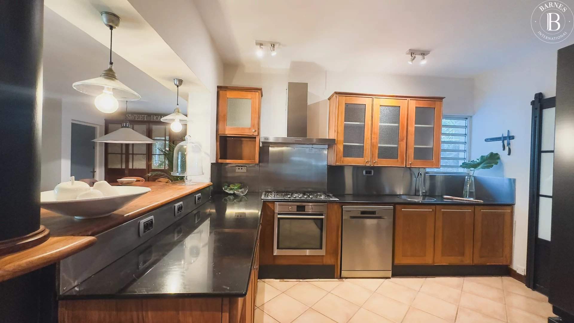 Grand Baie  - Villa 6 Pi&egrave;ces 5 Chambres - picture 12