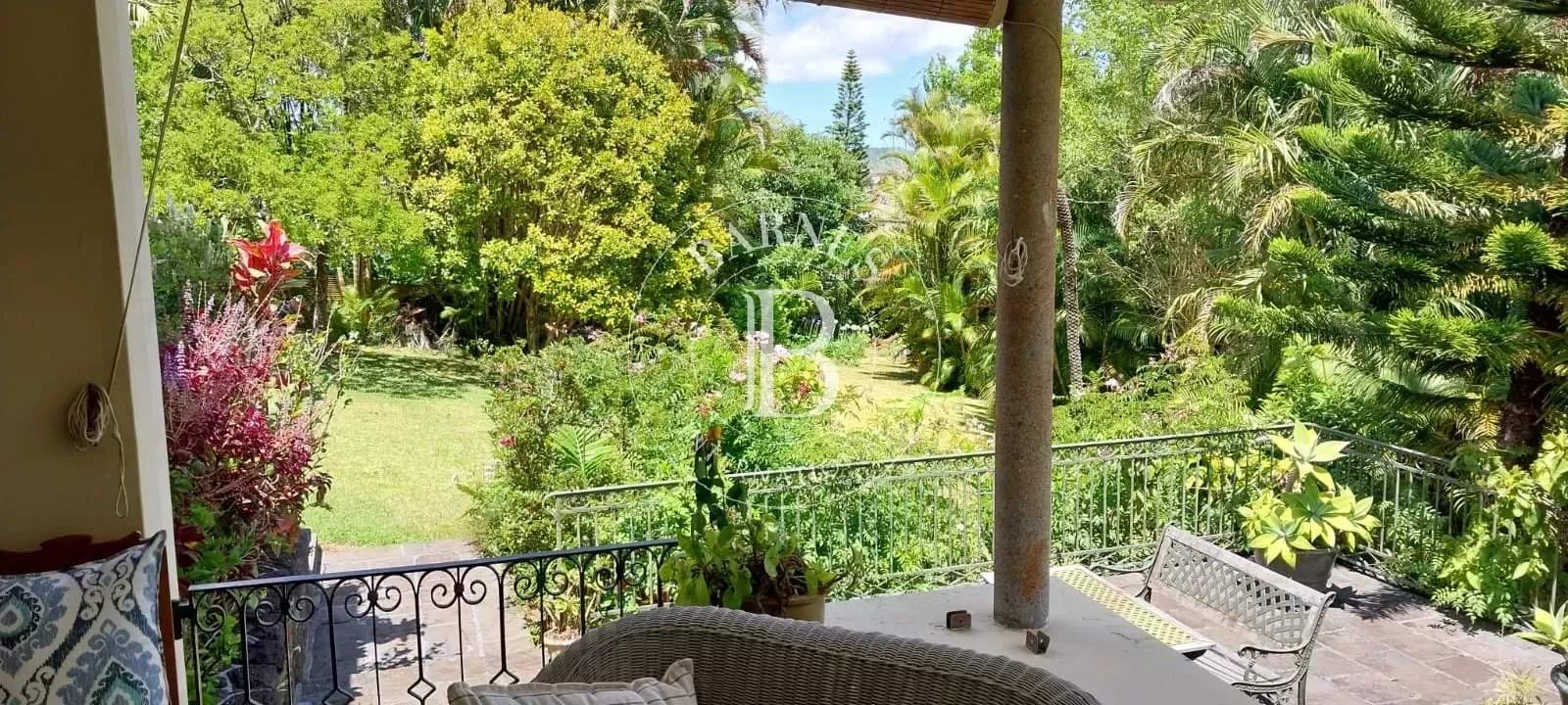 House for sale 4370 sq ft Floréal CENTER € 700,787