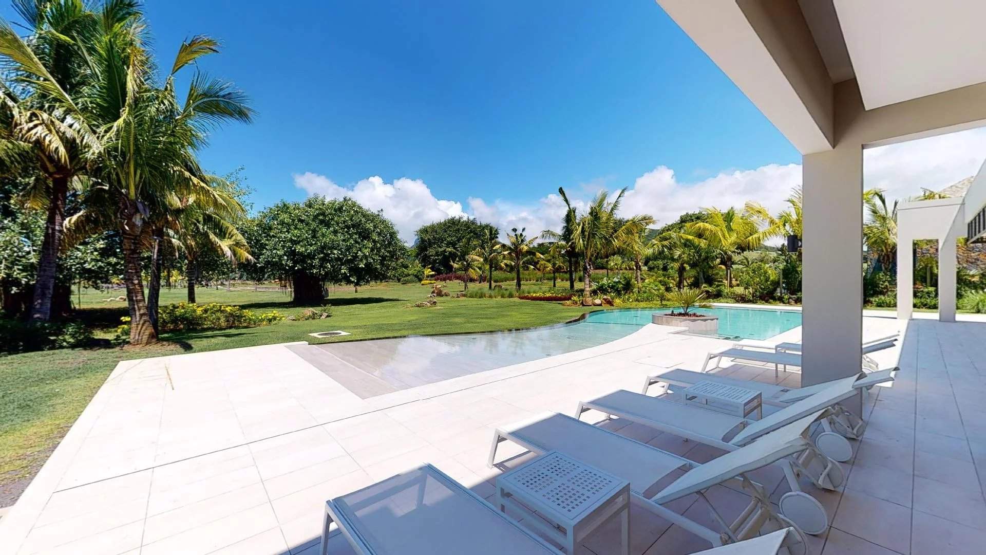 Beau Champ  - Villa 6 Pi&egrave;ces 5 Chambres - picture 8