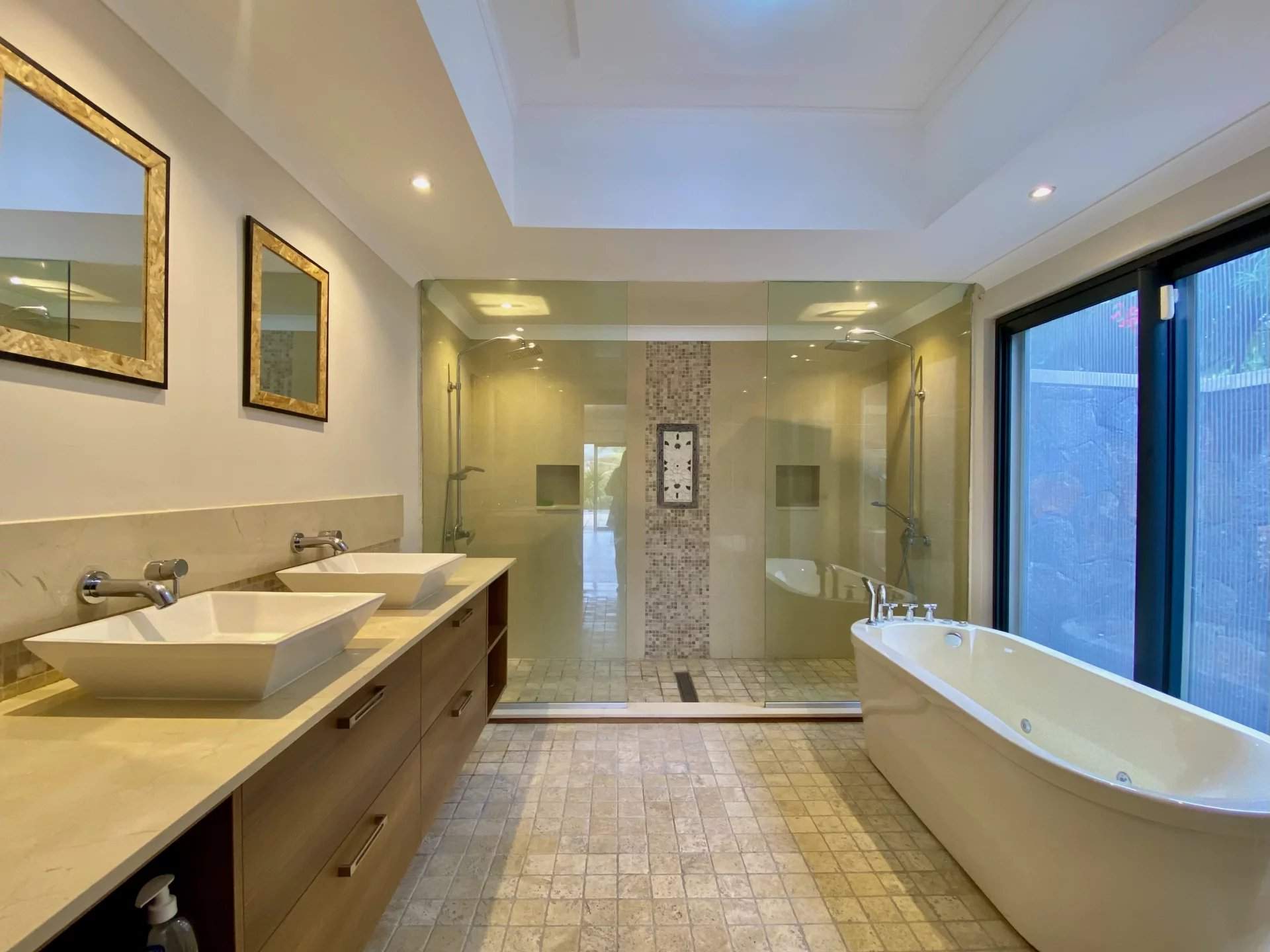 Rivière Noire  - Villa 6 Bedrooms - picture 11