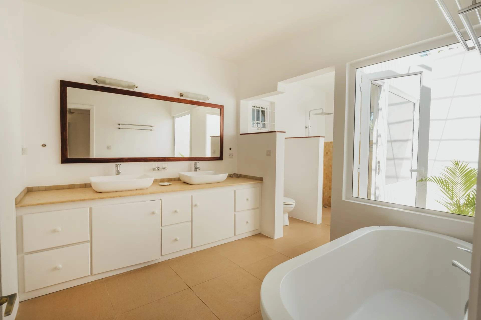 Petit Raffray  - Propriété 6 Pi&egrave;ces 4 Chambres - picture 12