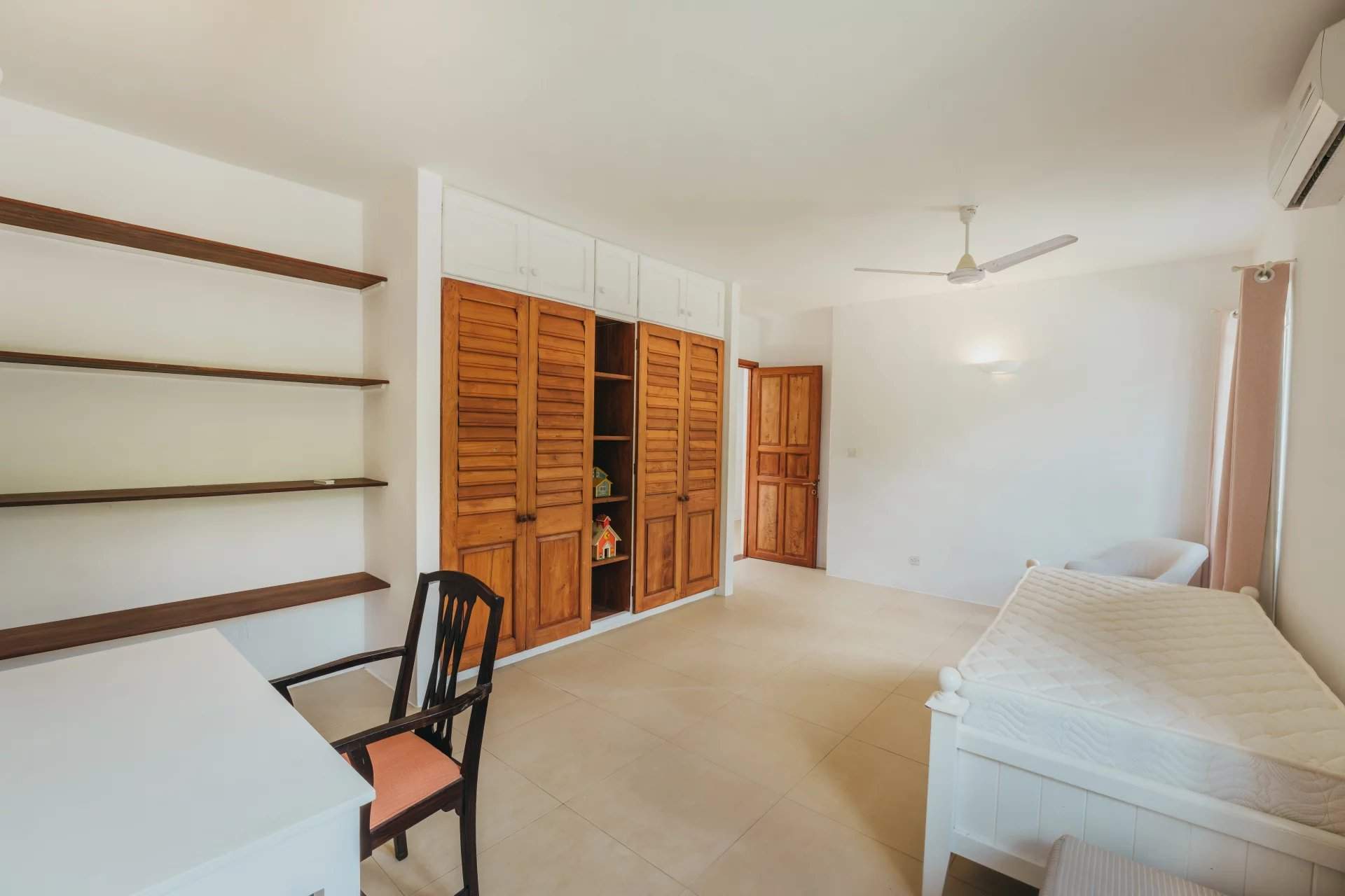 Petit Raffray  - Propriété 6 Pi&egrave;ces 4 Chambres - picture 15