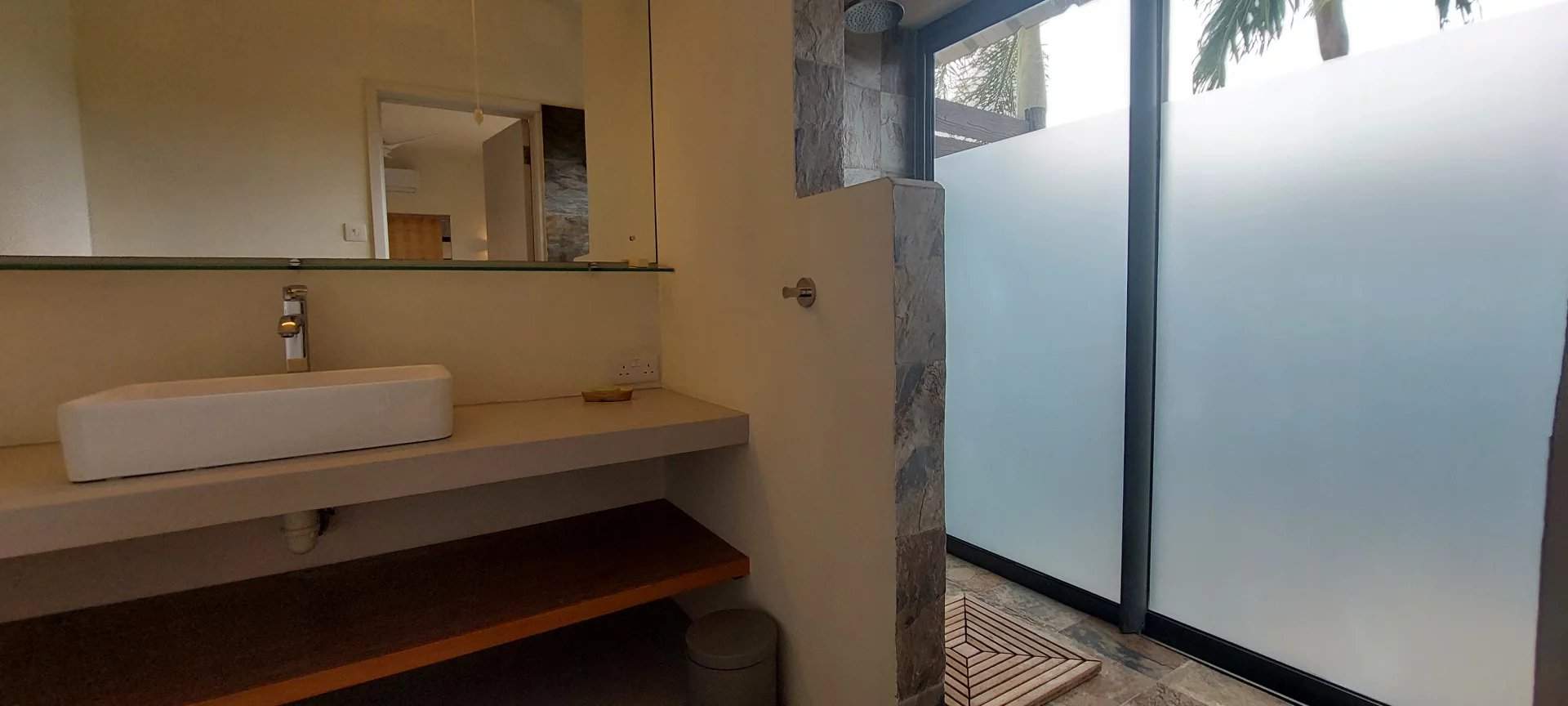 Beau Vallon  - Maison 5 Pi&egrave;ces 4 Chambres - picture 8