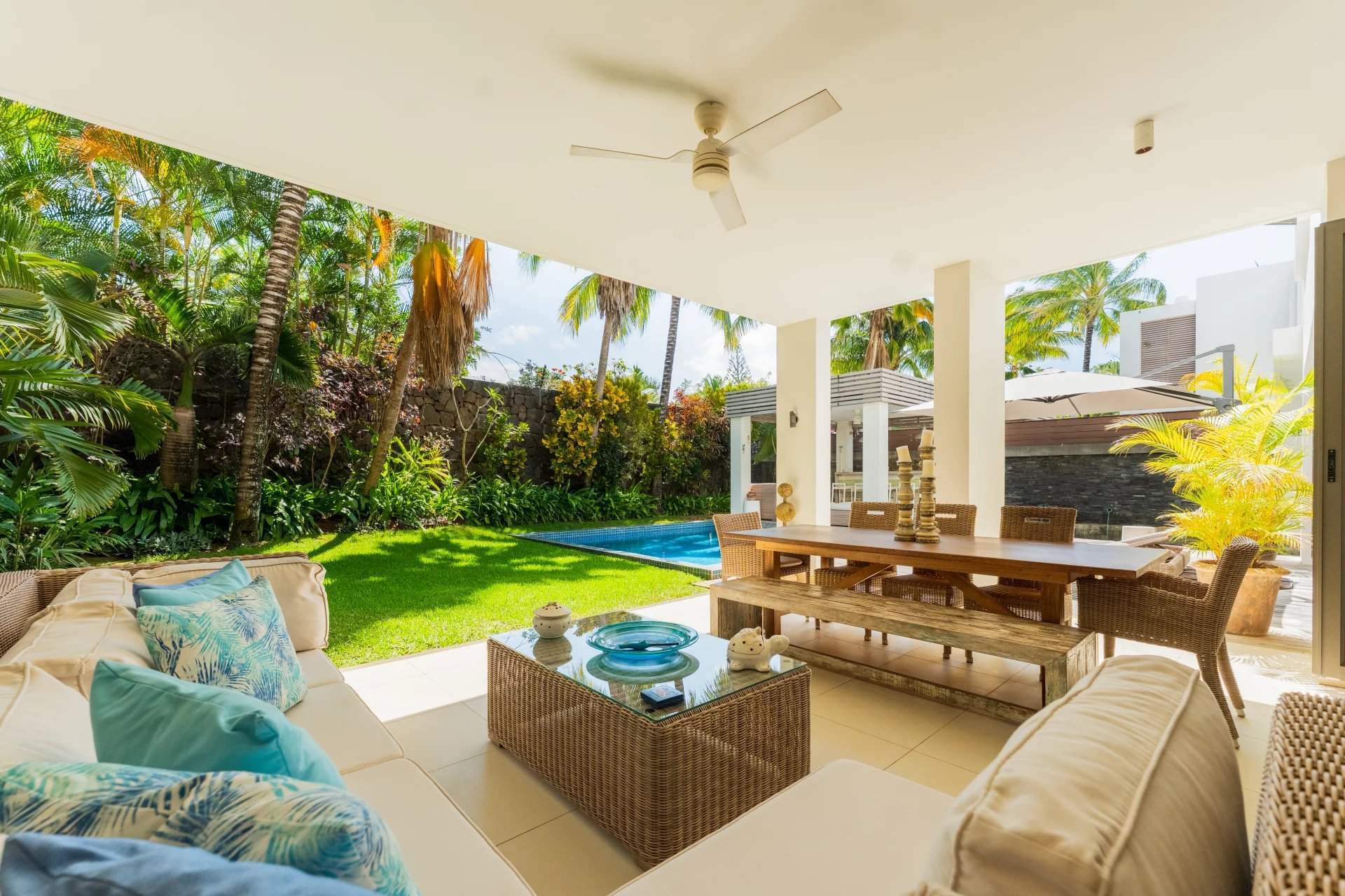 Grand Baie  - Villa 4 Pi&egrave;ces 3 Chambres - picture 1