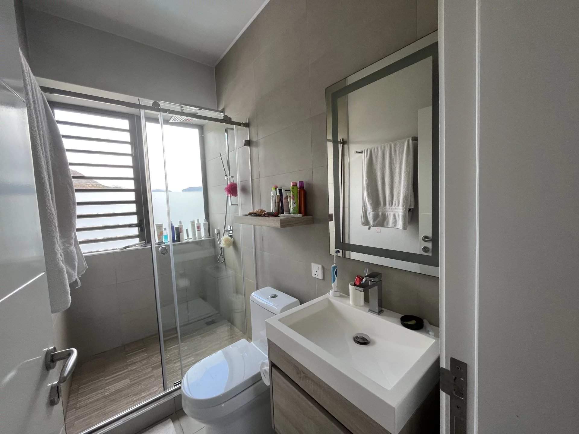 Rivière Noire  - Penthouse 3 Bedrooms - picture 11