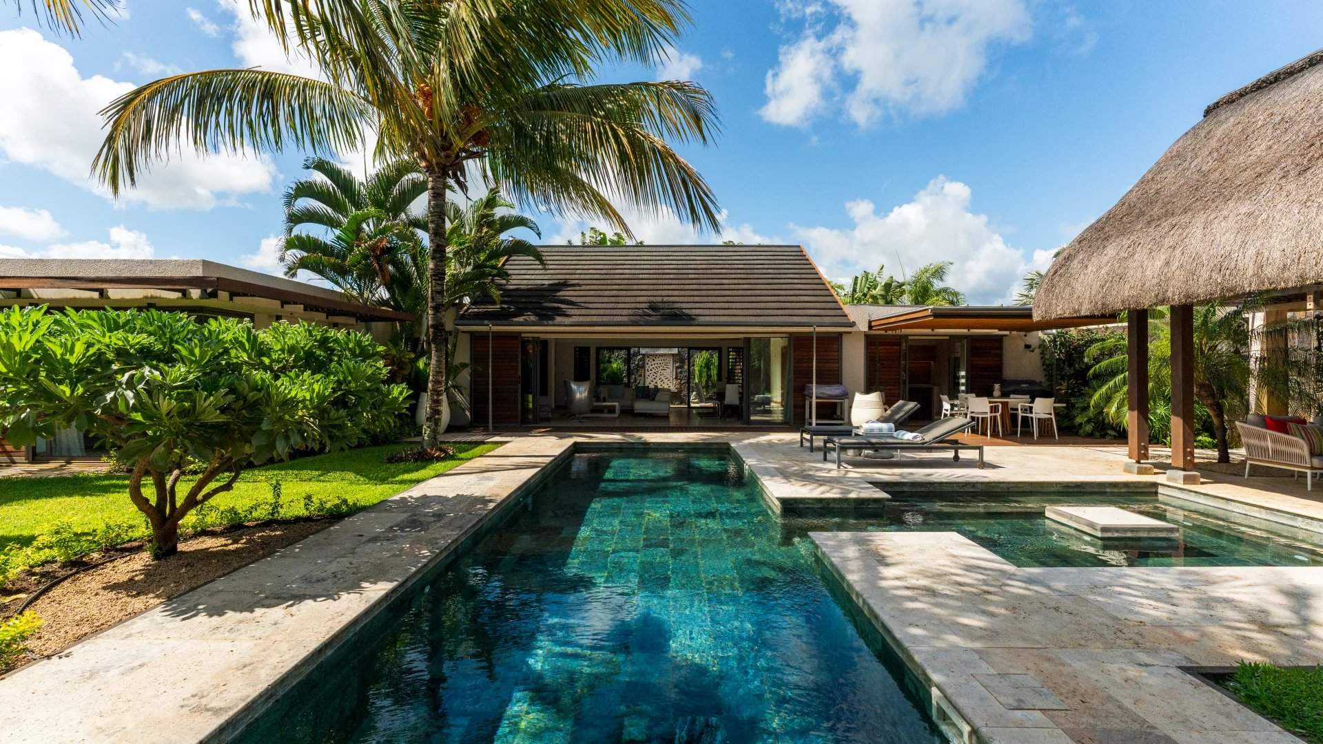 Grand Baie  - Villa 4 Bedrooms - picture 1