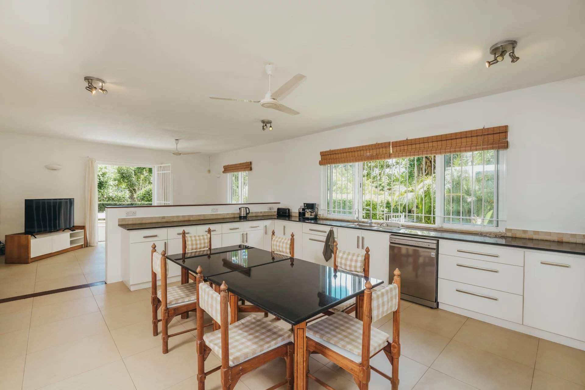 Petit Raffray  - Propriété 6 Pi&egrave;ces 4 Chambres - picture 6