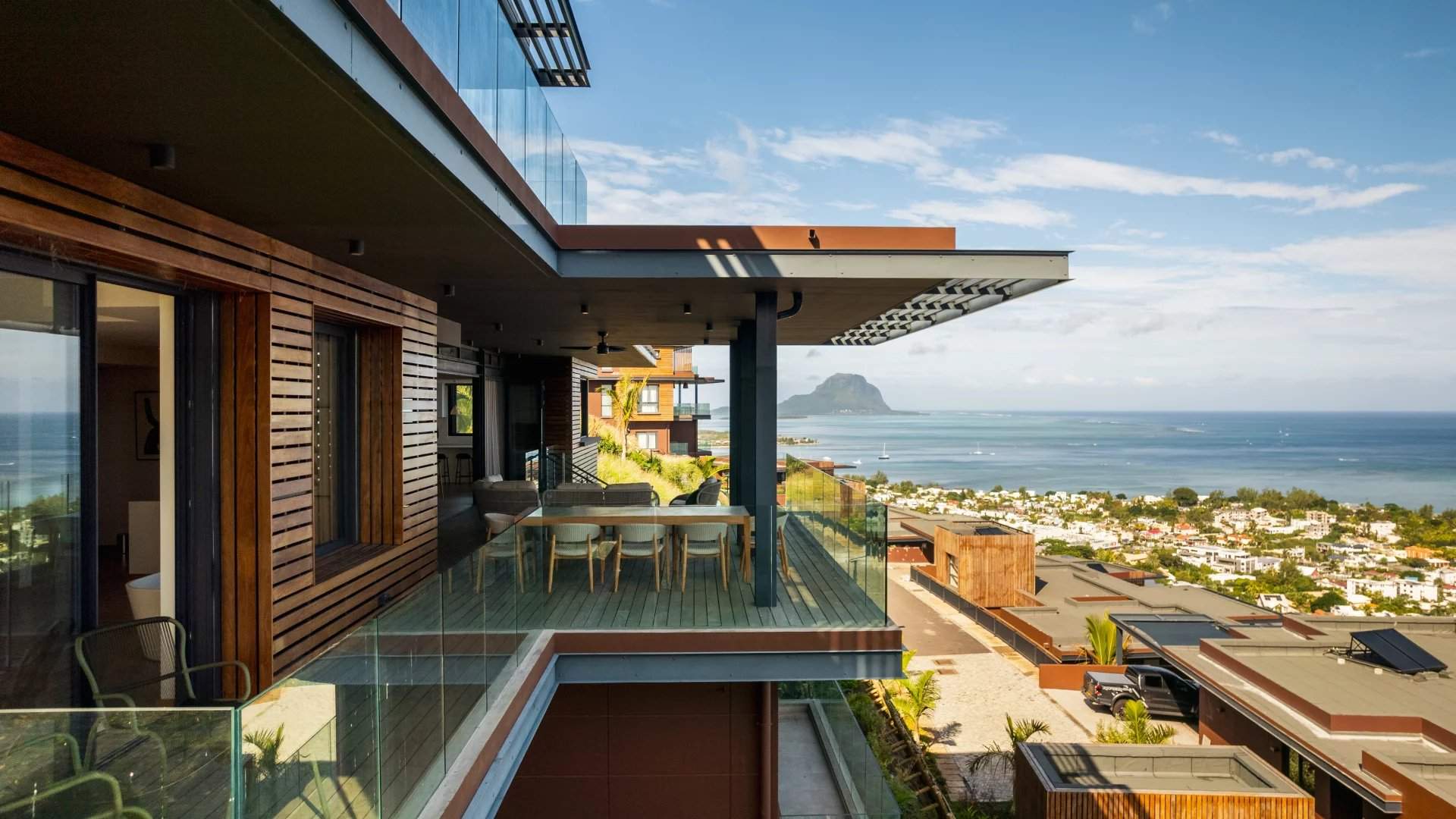 Rivière Noire  - Villa 4 Bedrooms - picture 2