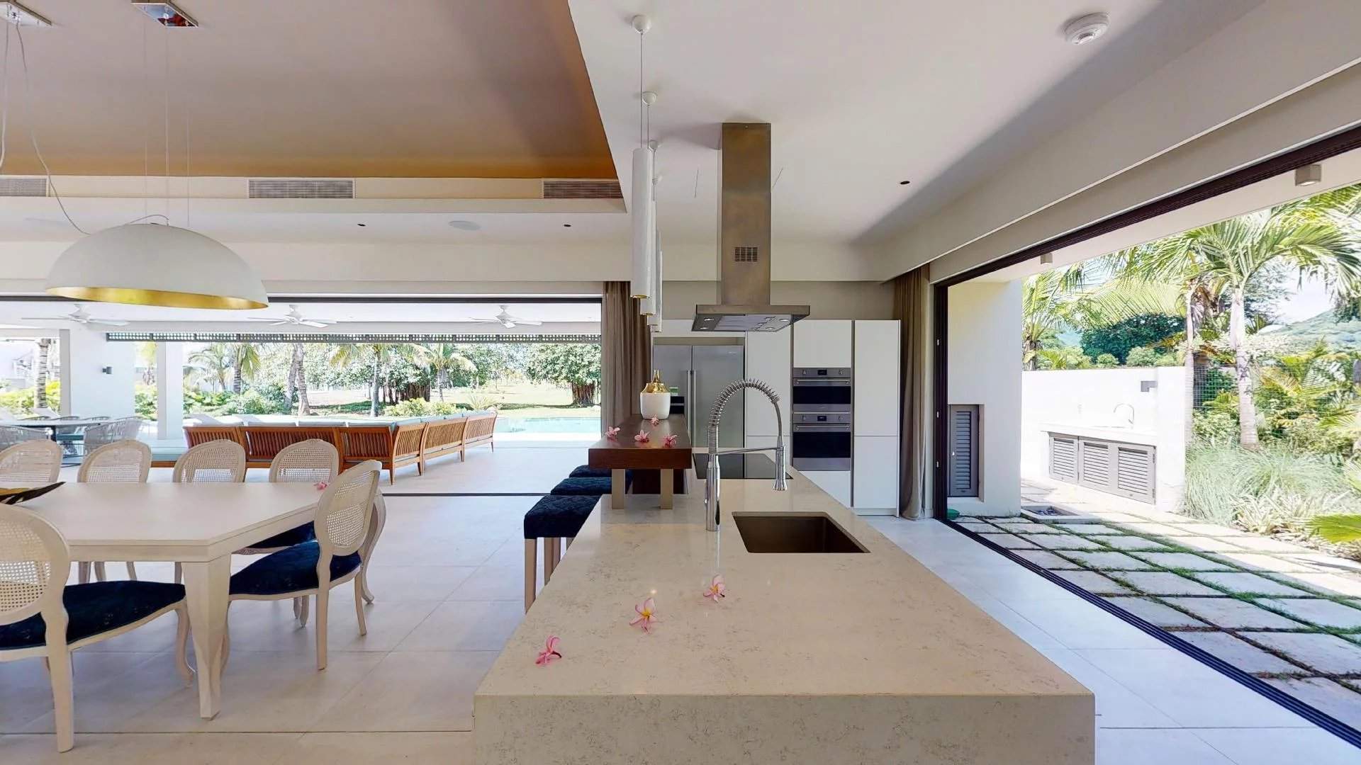 Beau Champ  - Villa 6 Pi&egrave;ces 5 Chambres - picture 16