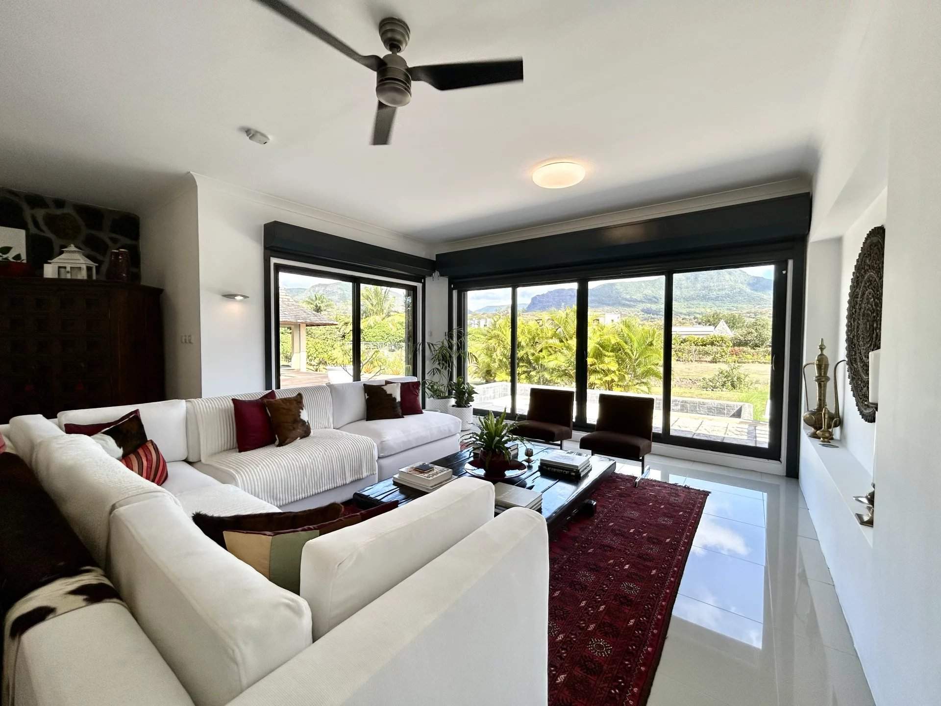 Rivière Noire  - Villa 5 Bedrooms - picture 3