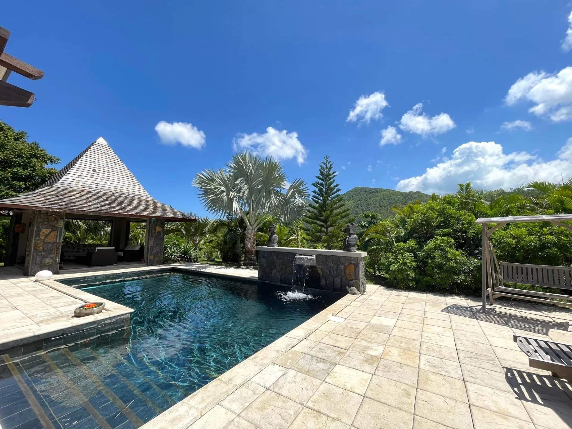 Rivière Noire  - Villa 9 Pi&egrave;ces 4 Chambres - picture 2