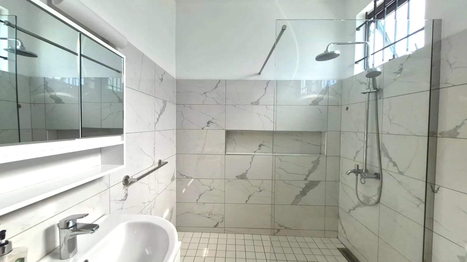 Pereybère  - Villa 5 Pi&egrave;ces 4 Chambres - picture 12