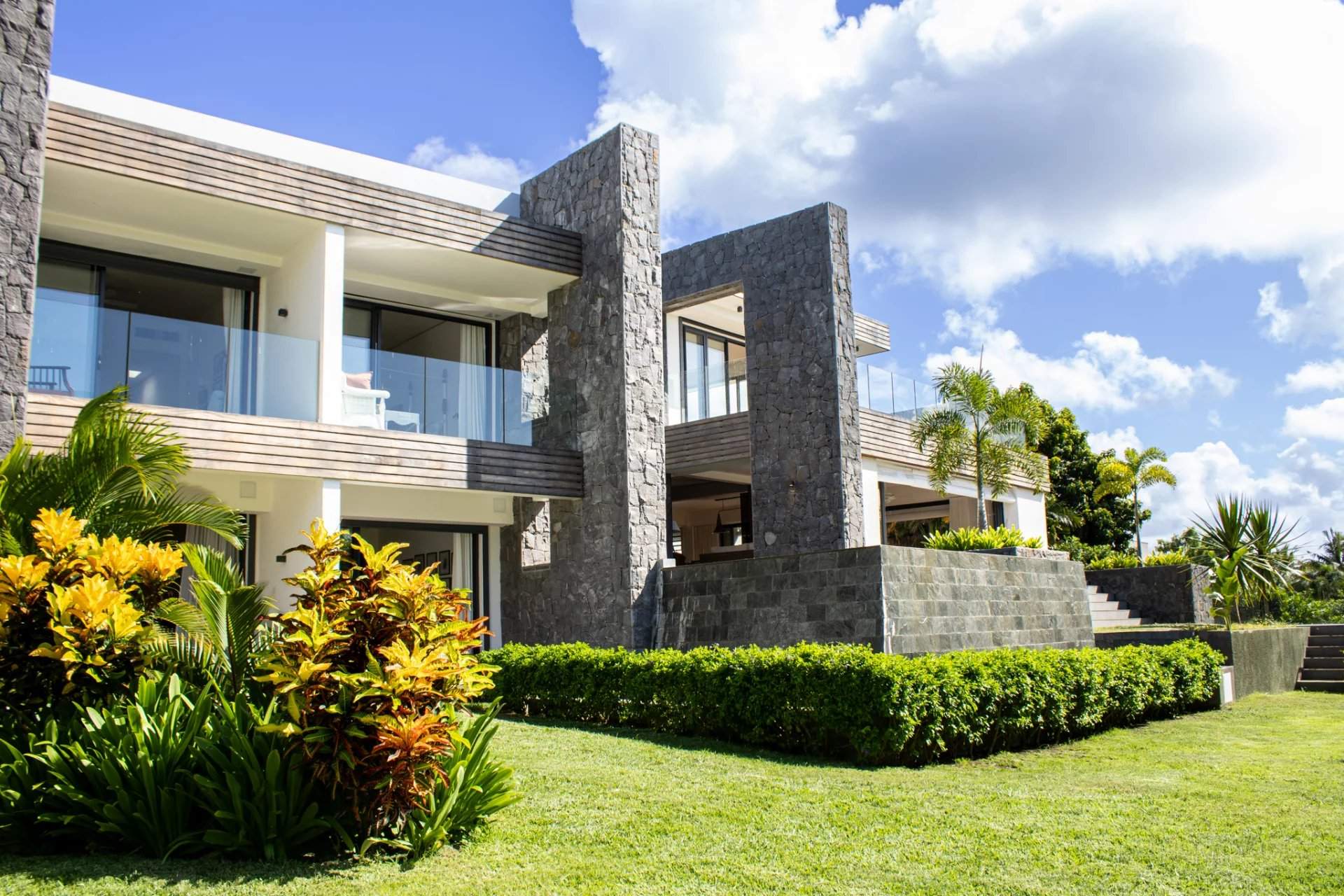 Haute Rive  - Villa 4 Bedrooms - picture 1