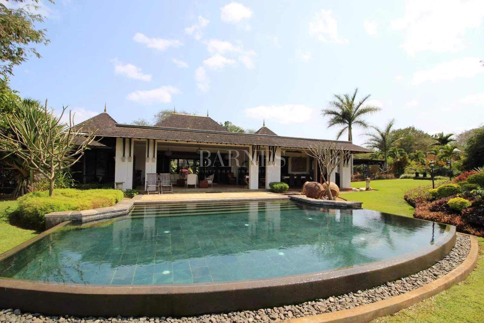 Tamarin  - Villa 6 Bedrooms - picture 1