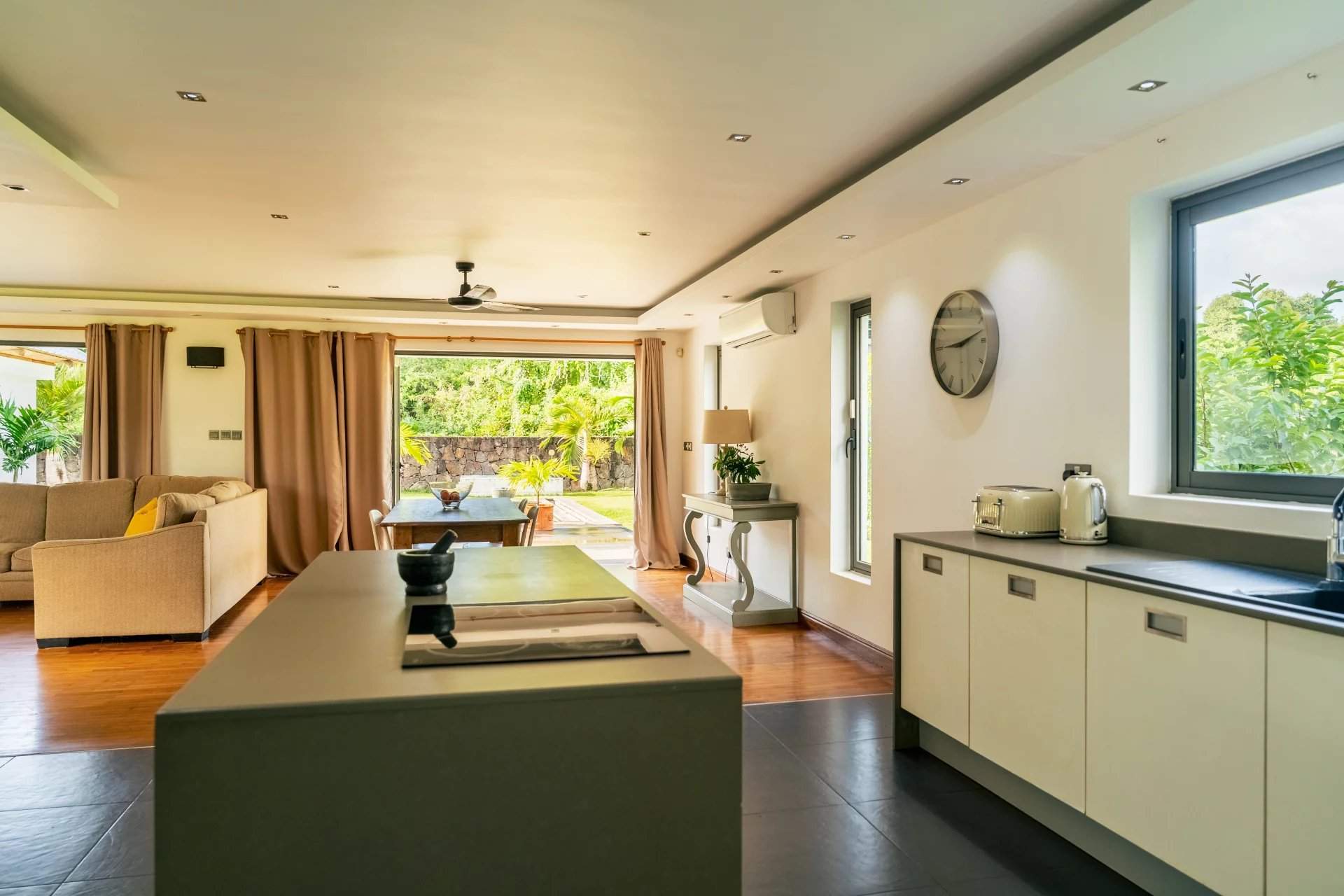 Poste de Flacq  - House 4 Bedrooms - picture 2