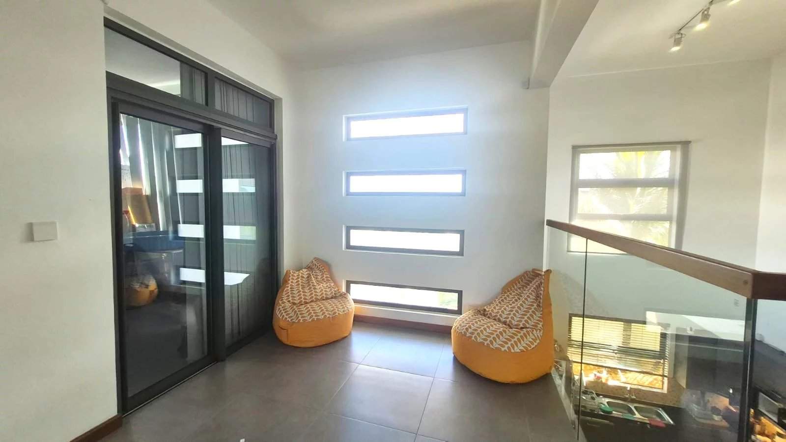 Grand Baie  - Villa 5 Pi&egrave;ces 3 Chambres - picture 17