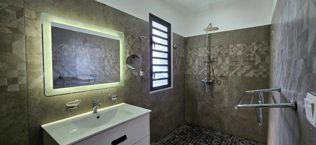 Grand Baie  - Villa 4 Pi&egrave;ces 3 Chambres - picture 12