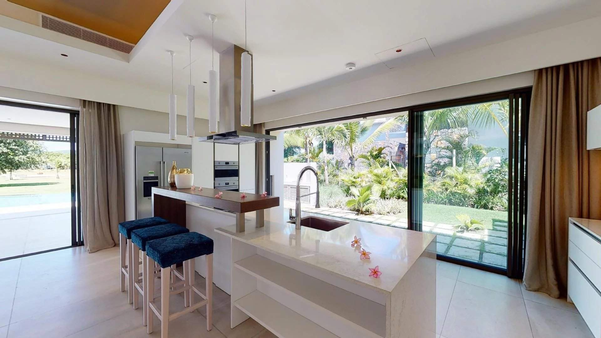 Beau Champ  - Villa 6 Pi&egrave;ces 5 Chambres - picture 10