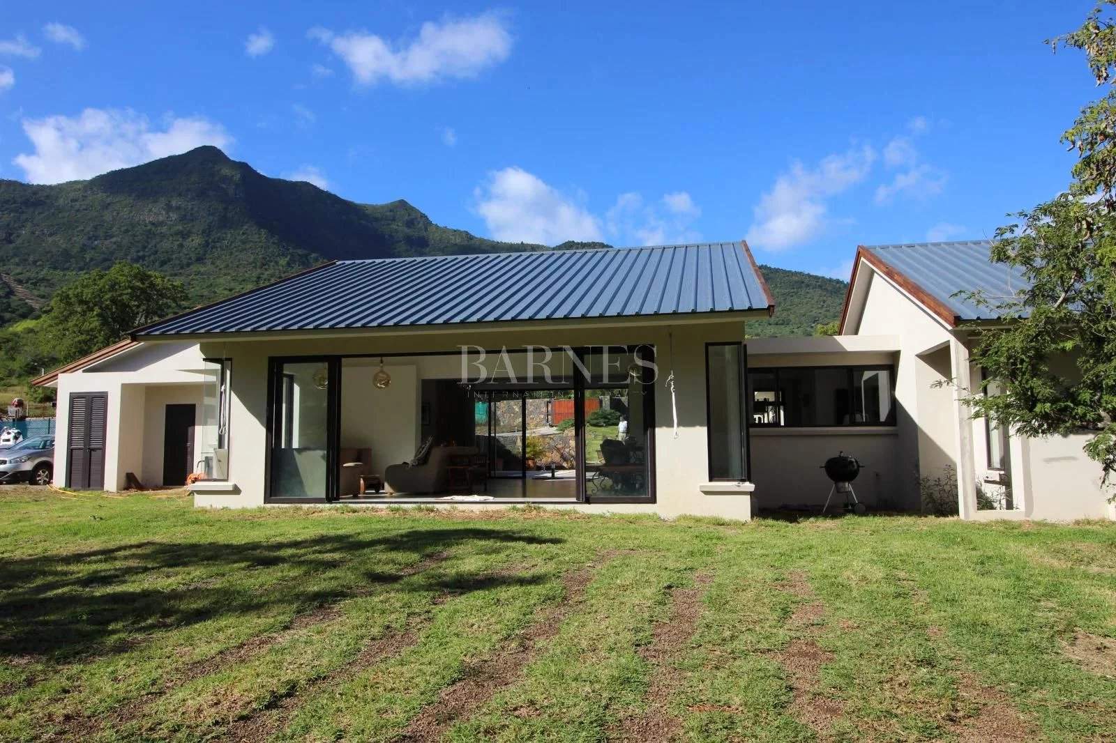Petite Rivière Noire  - Villa 5 Bedrooms - picture 2