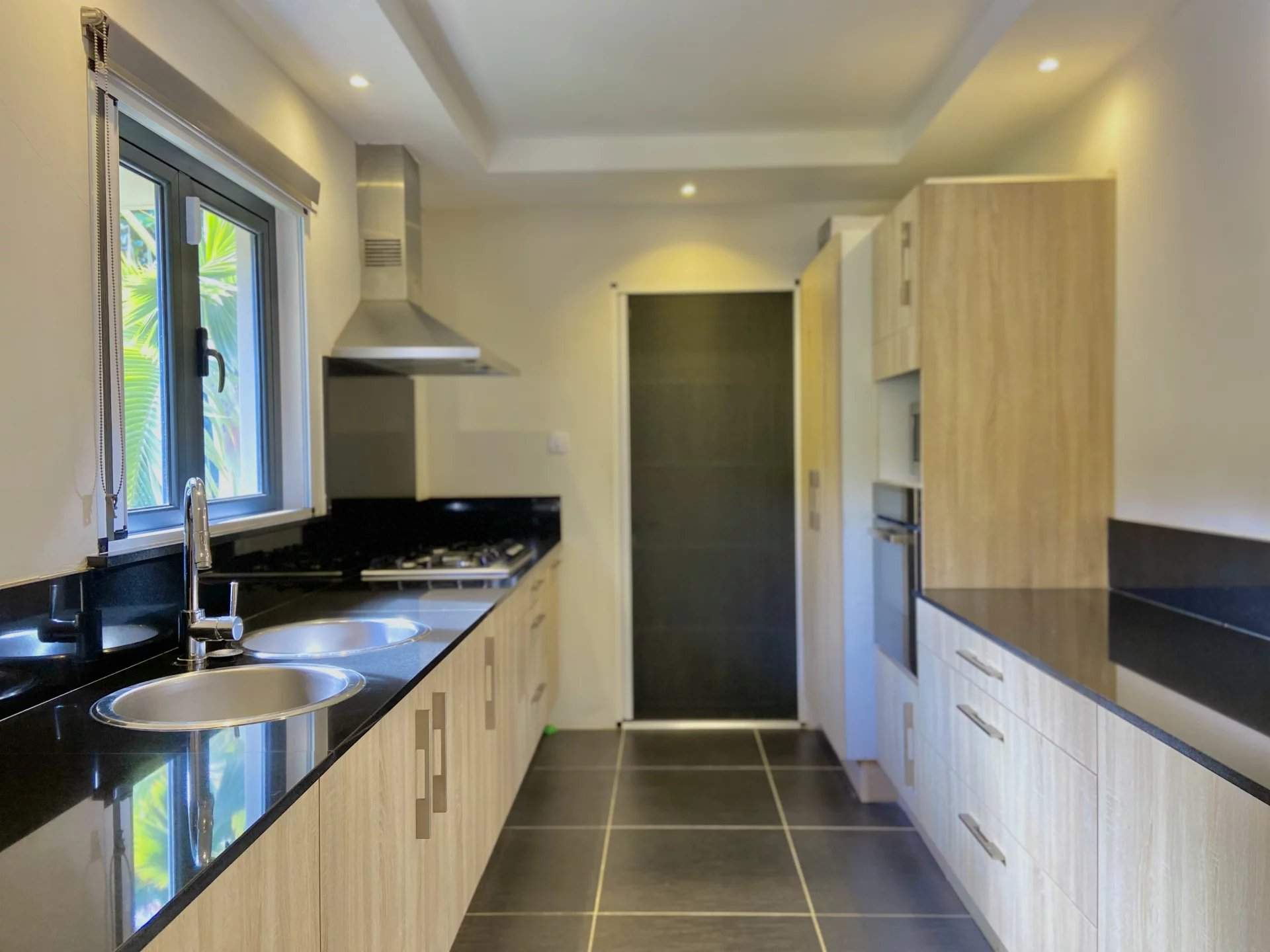 Rivière Noire  - Villa 6 Bedrooms - picture 7