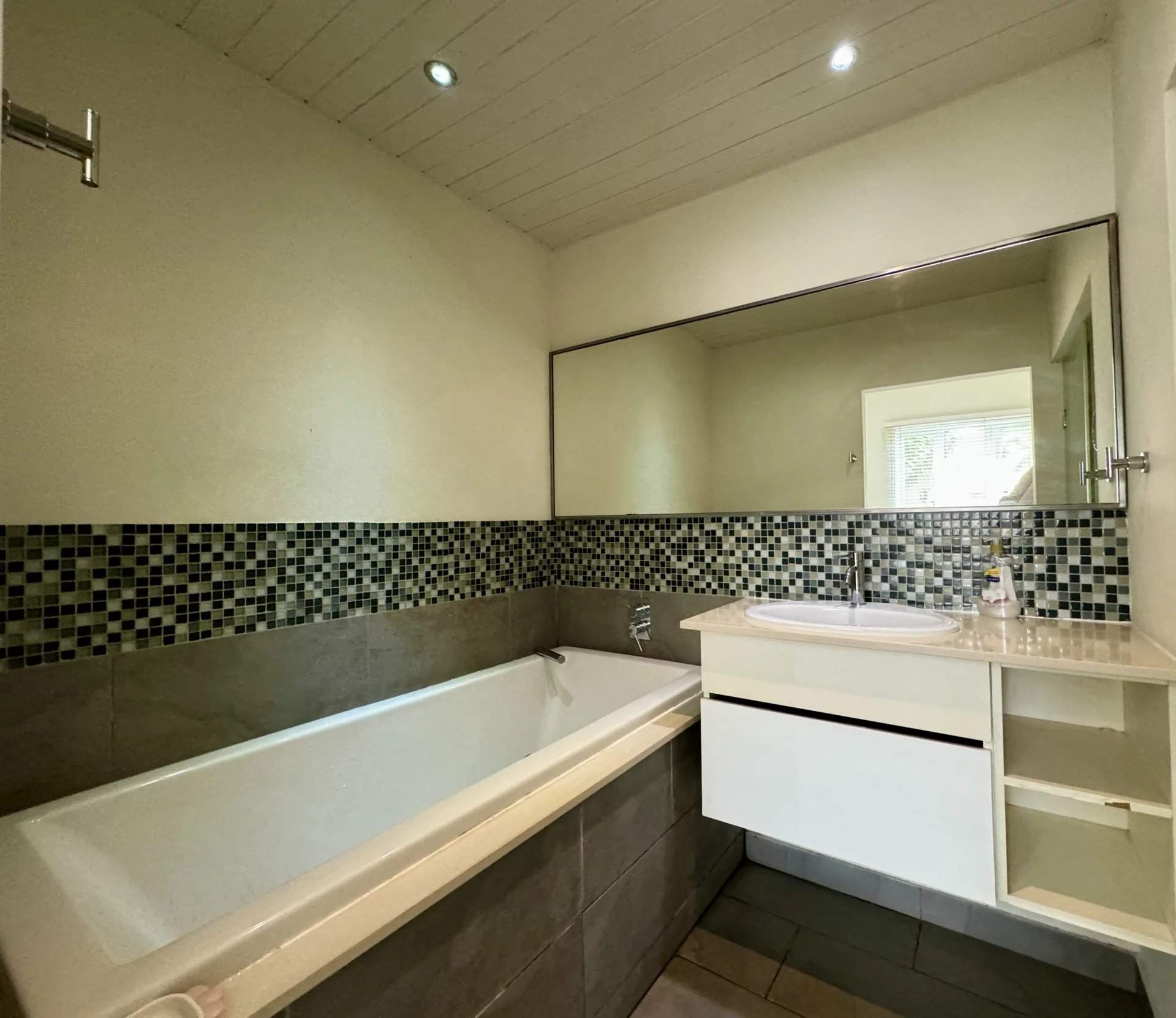 Bain Boeuf  - Apartment 2 Bedrooms - picture 9