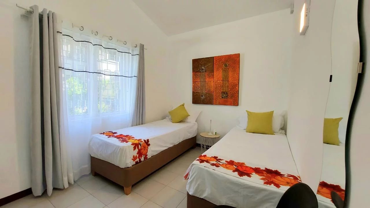 Grand Baie  - Maison 4 Pi&egrave;ces 3 Chambres - picture 9