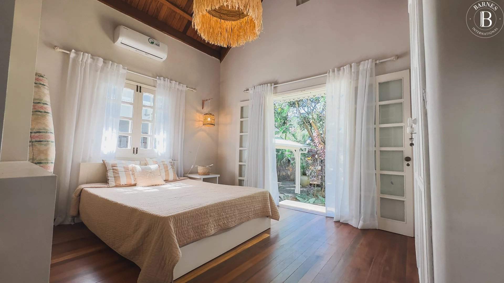 Grand Baie  - Villa 6 Pi&egrave;ces 5 Chambres - picture 16