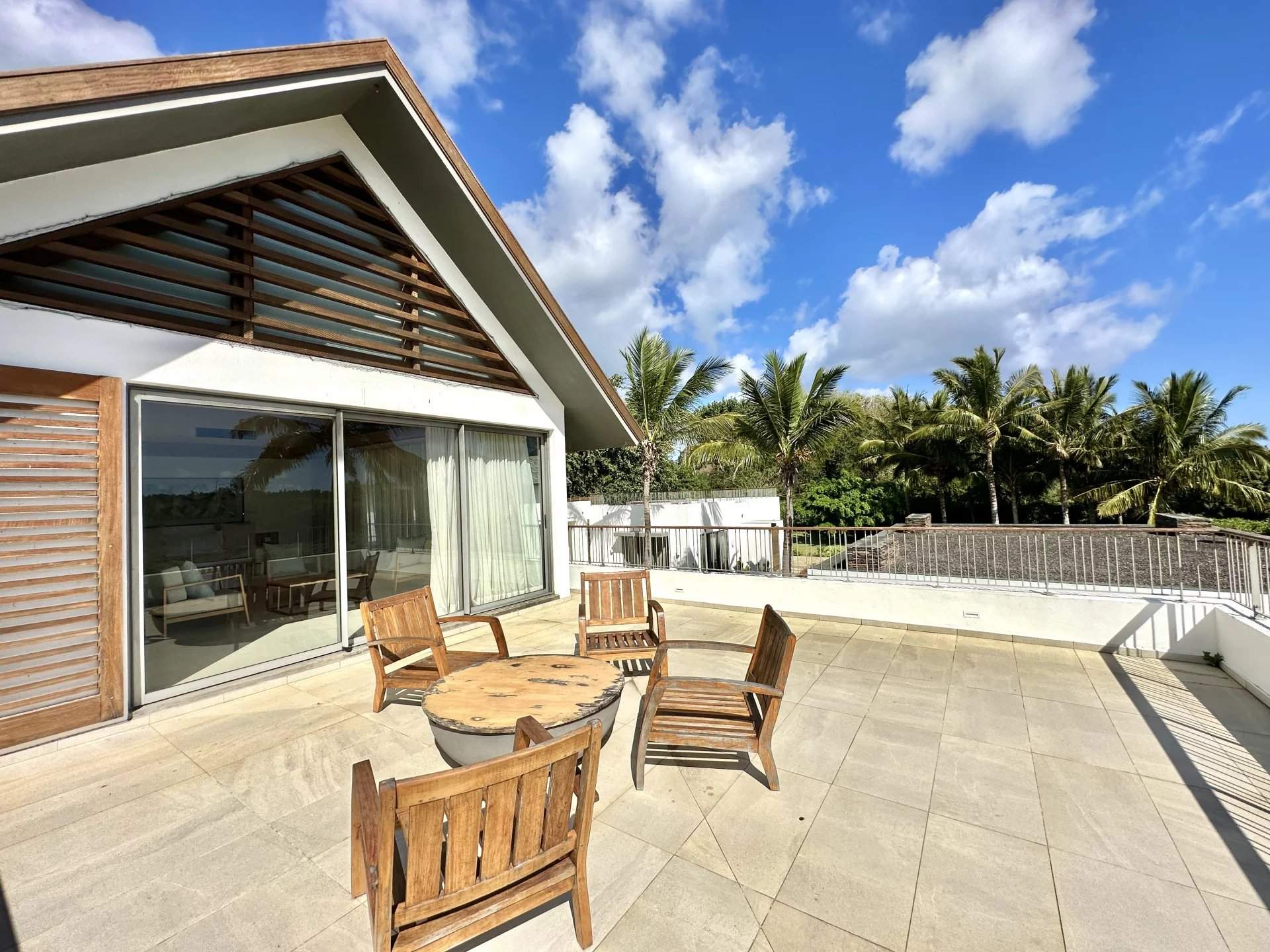 Grand Baie  - Villa 7 Pi&egrave;ces 5 Chambres - picture 12