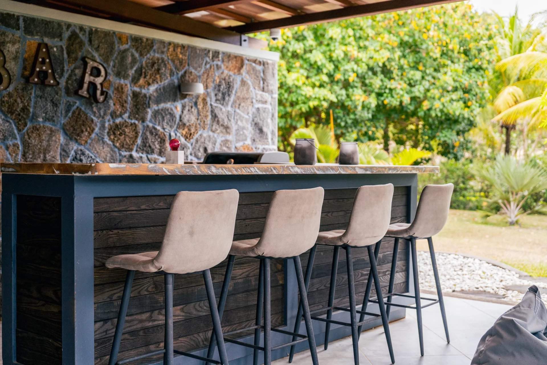 Rivière Noire  - Villa 13 Pi&egrave;ces 4 Chambres - picture 4