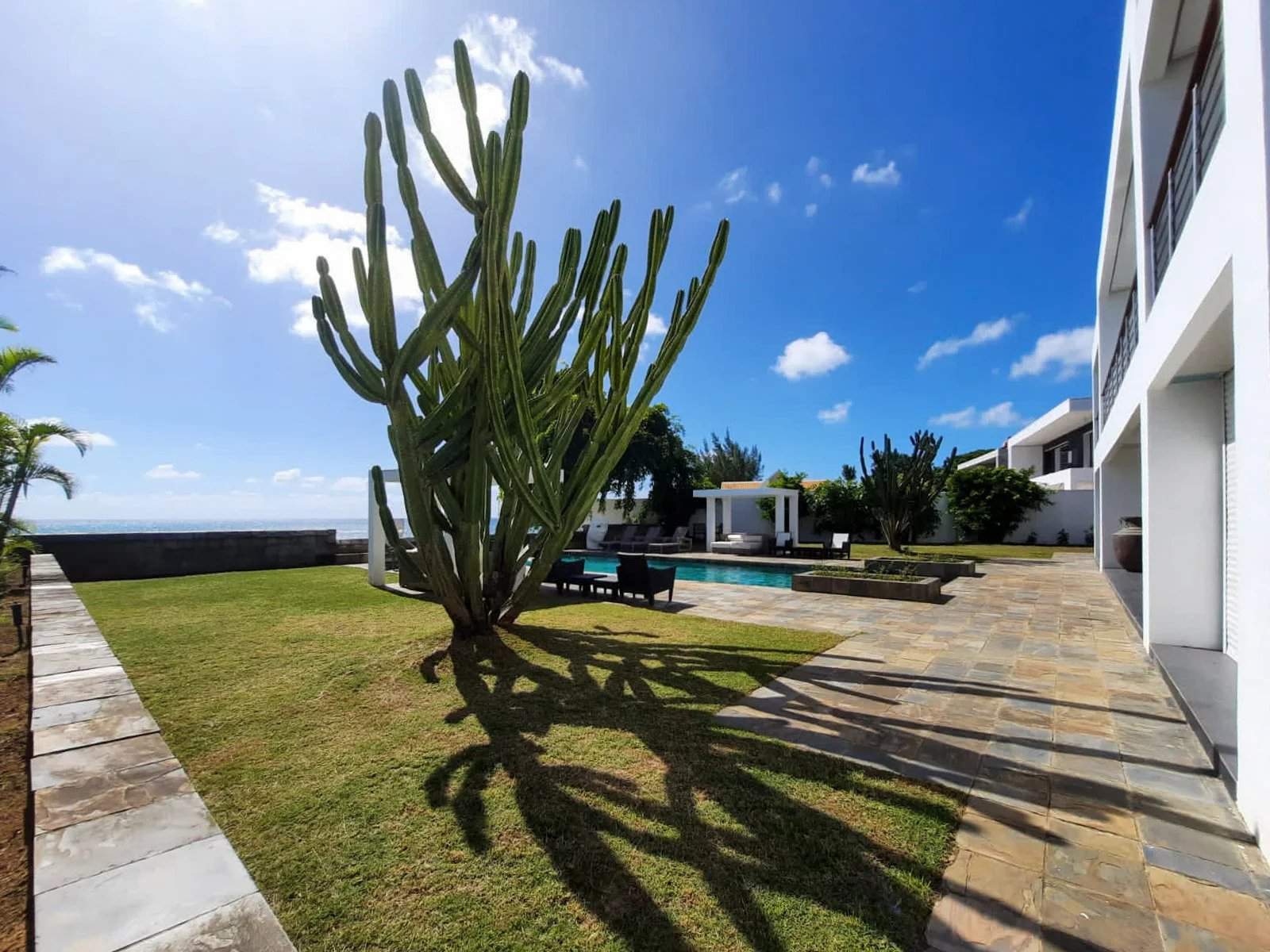 Grand Baie  - Villa 5 Pi&egrave;ces 4 Chambres - picture 14