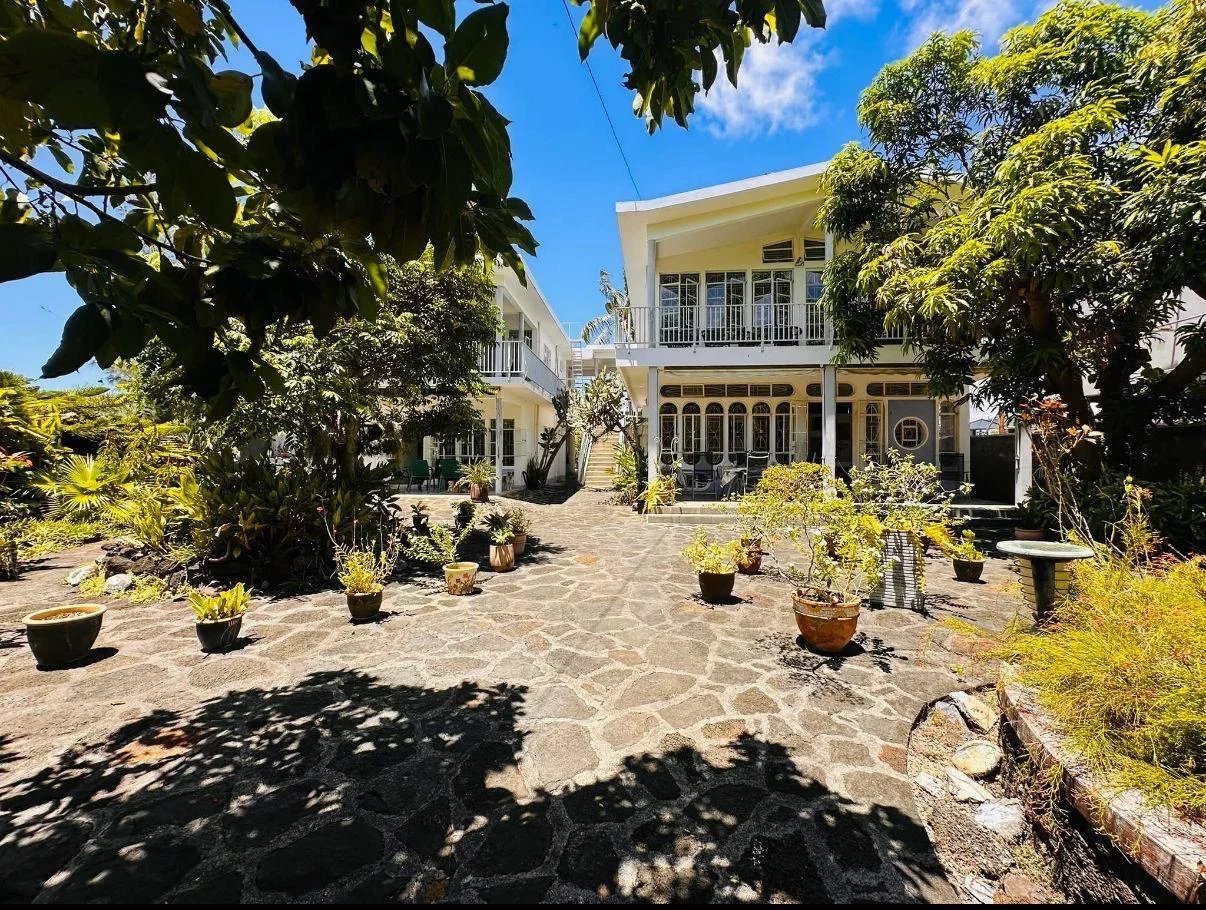 Roches Noires  - Property 7 Bedrooms - picture 1