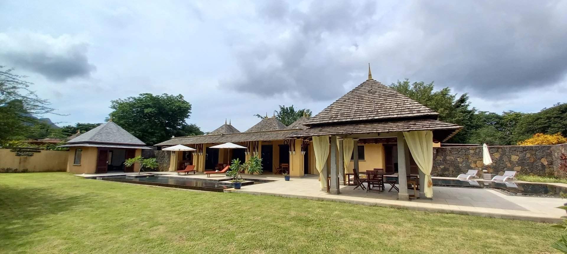 Tamarin  - Villa 4 Bedrooms - picture 2