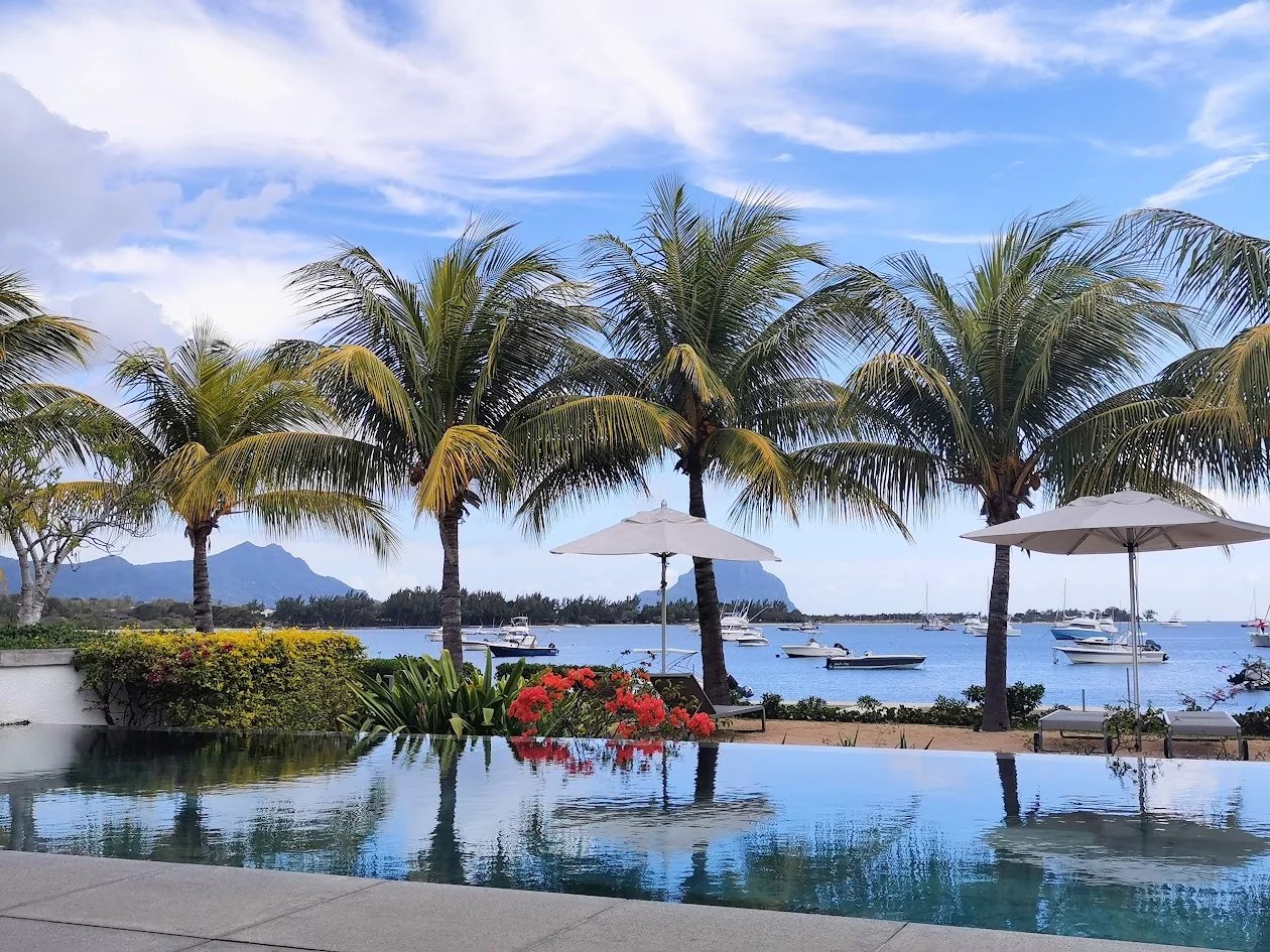 Rivière Noire  - Penthouse 2 Bedrooms - picture 1