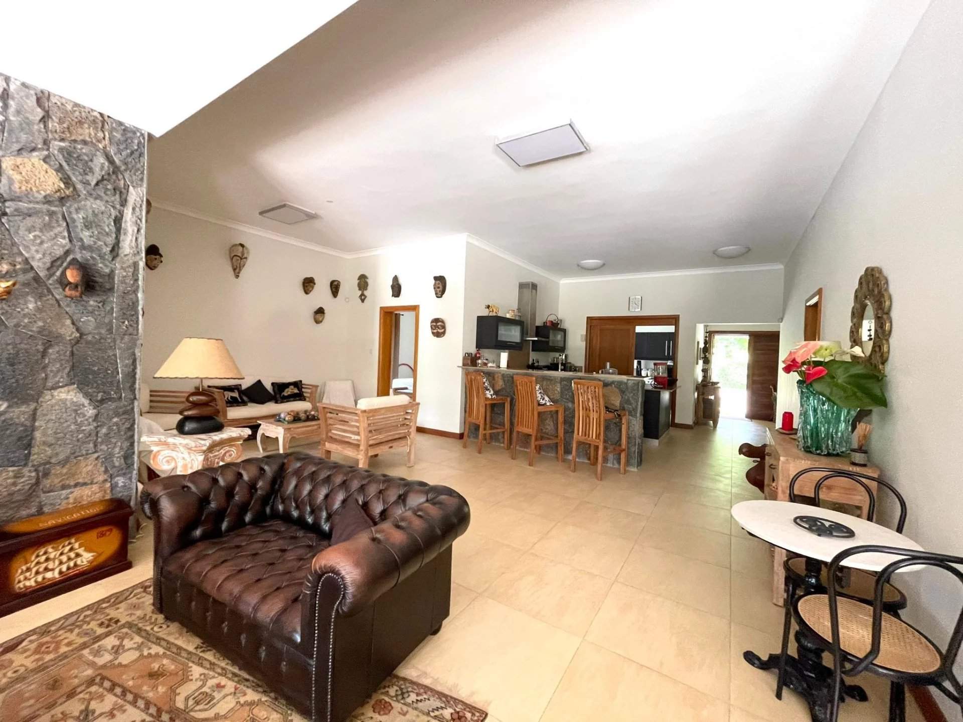 Rivière Noire  - Villa 9 Pi&egrave;ces 4 Chambres - picture 6