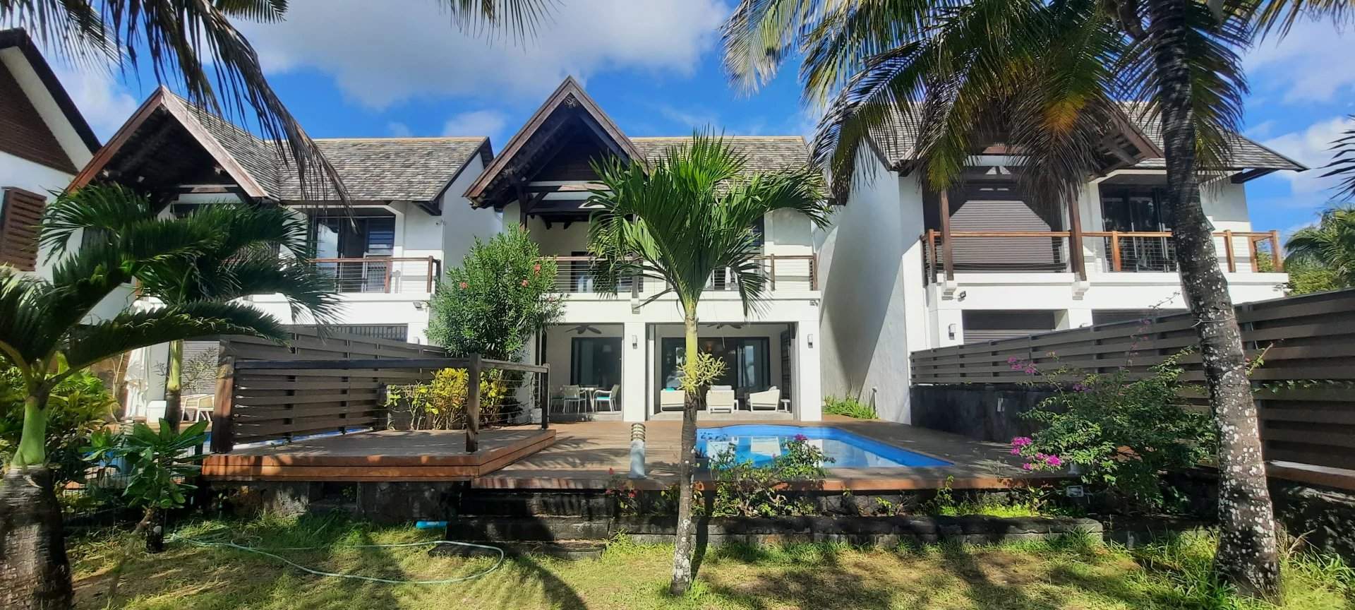 Grand Baie  - Maison 5 Pièces 4 Chambres - picture 1