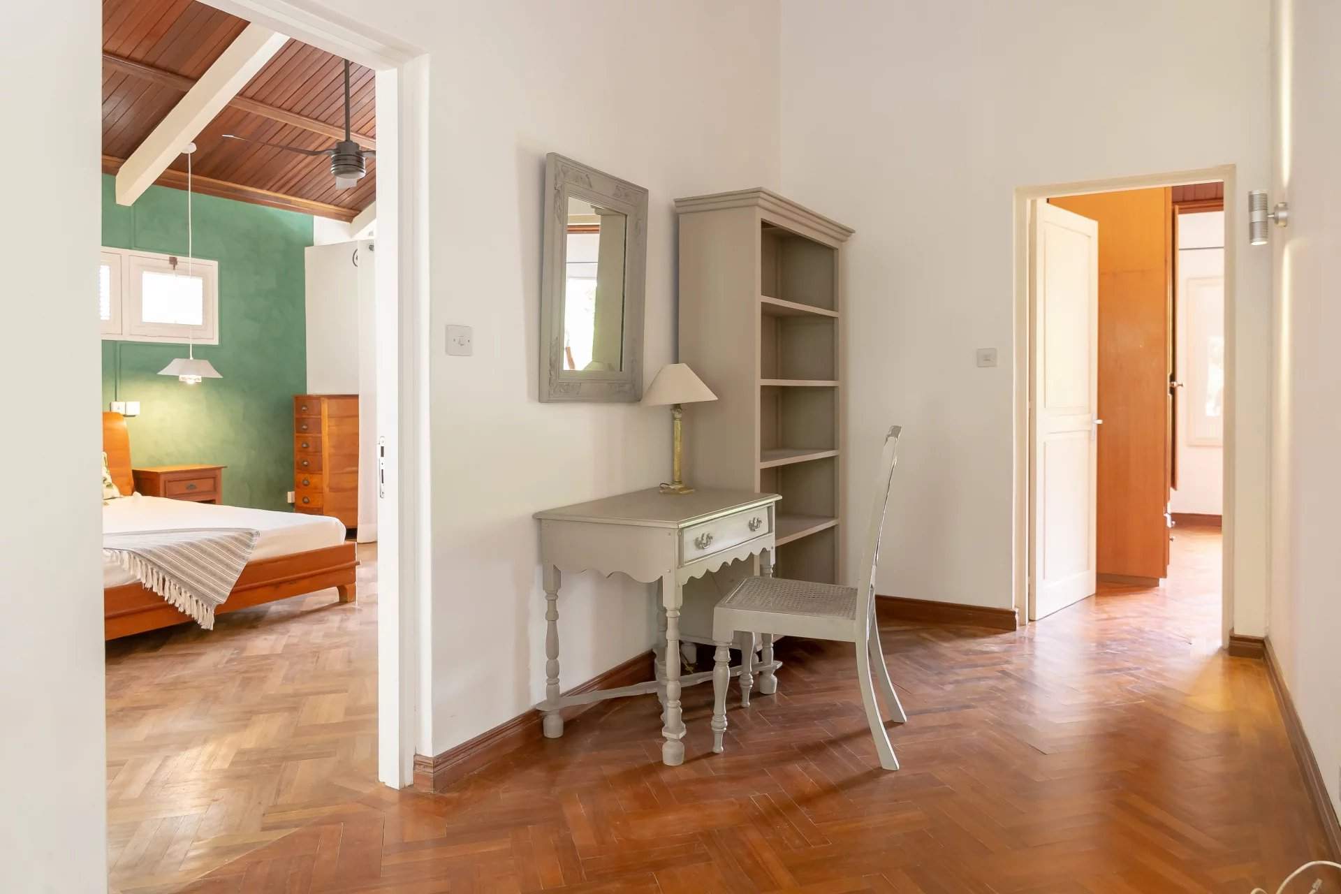Grand Baie  - Villa 5 Pi&egrave;ces 4 Chambres - picture 11