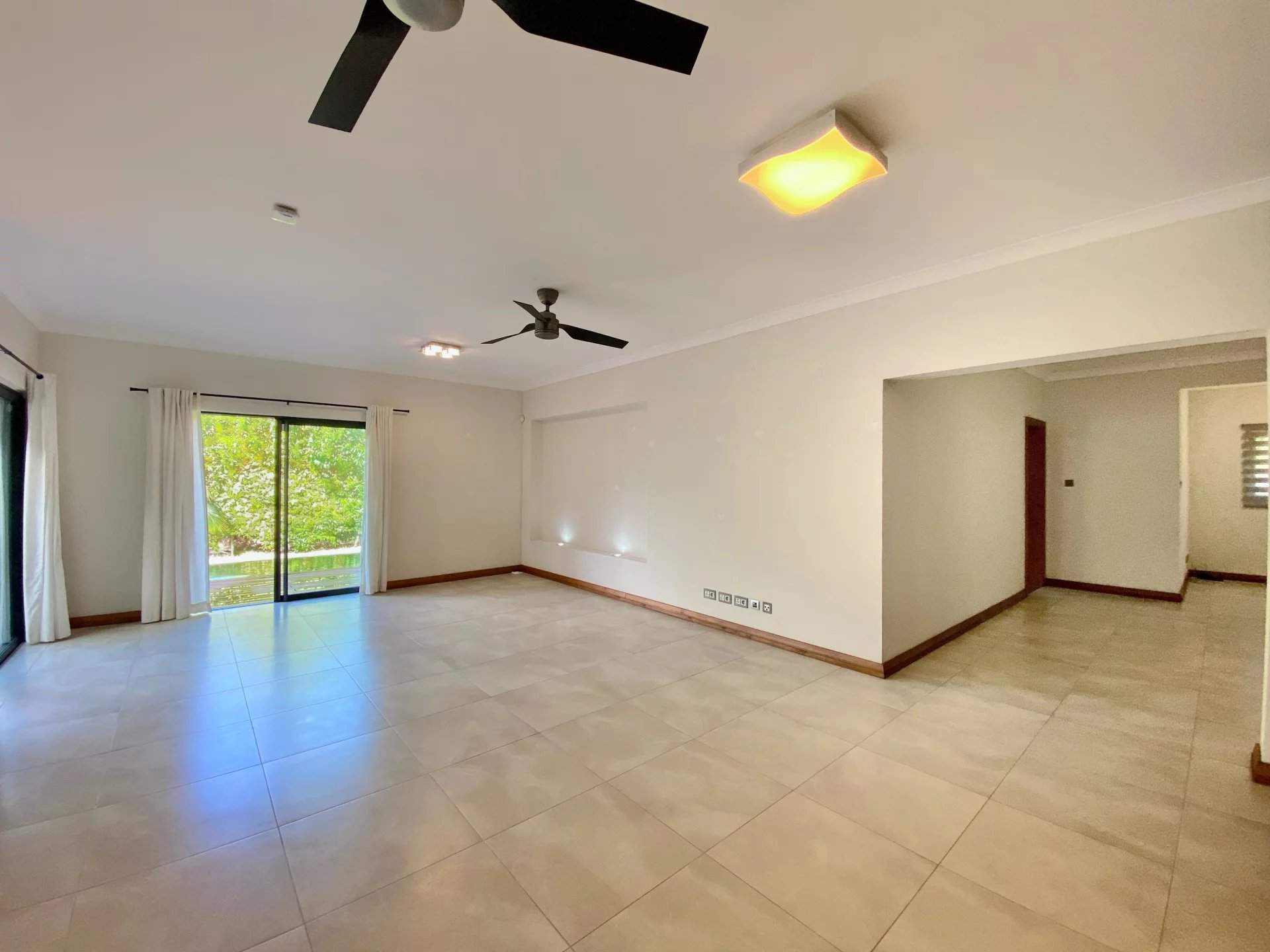 Rivière Noire  - Villa 6 Bedrooms - picture 14